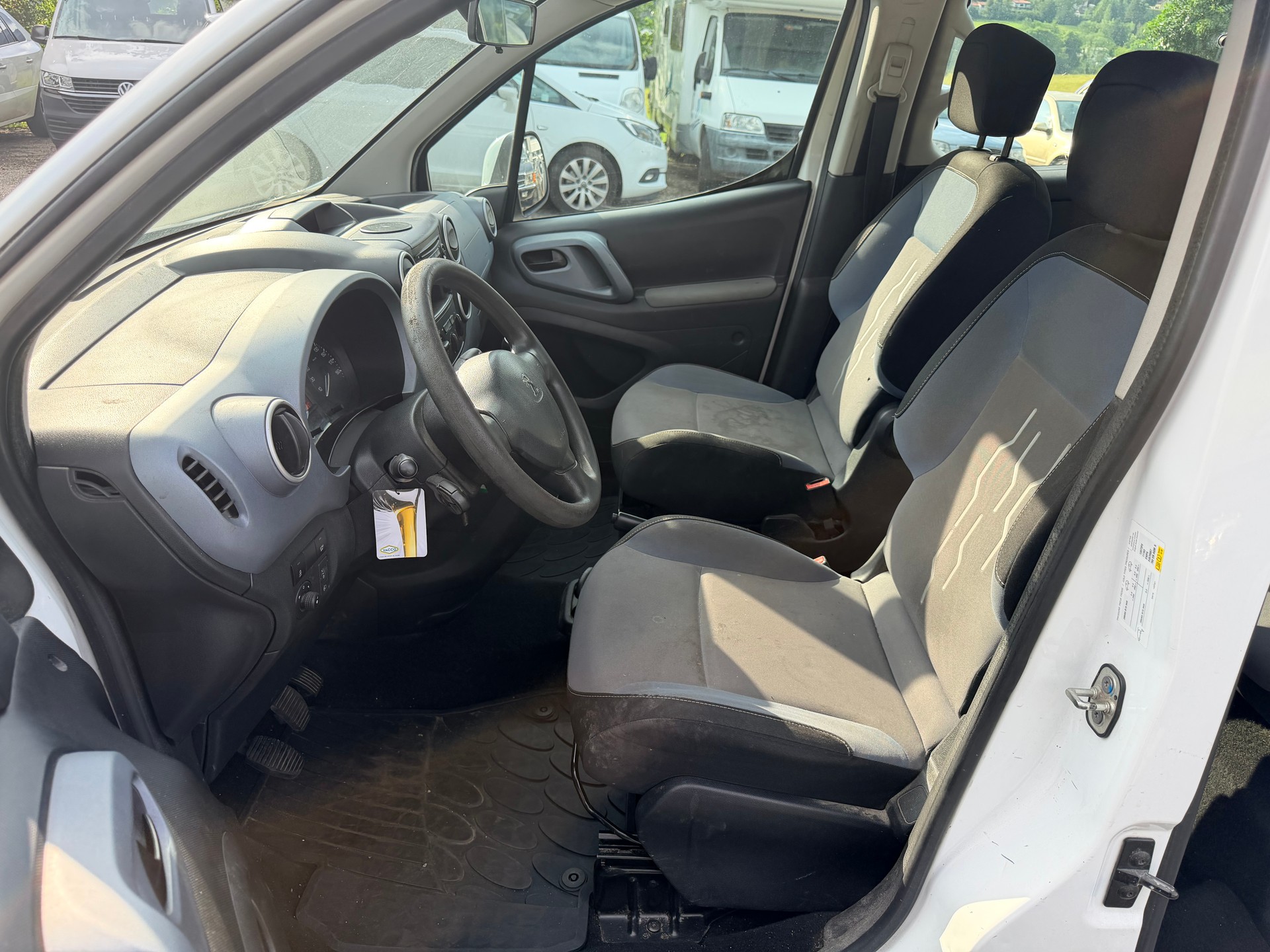 PEUGEOT Partner 1.6 e-HDI Active-image-9