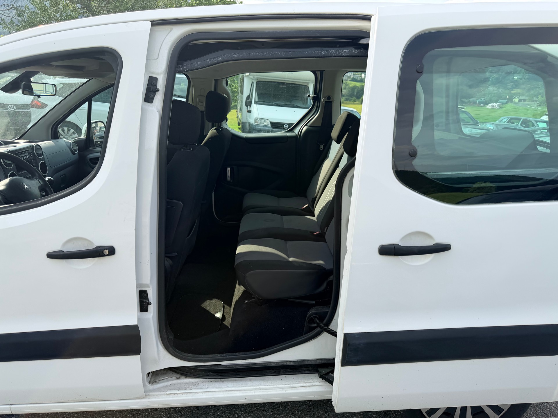PEUGEOT Partner 1.6 e-HDI Active-image-7
