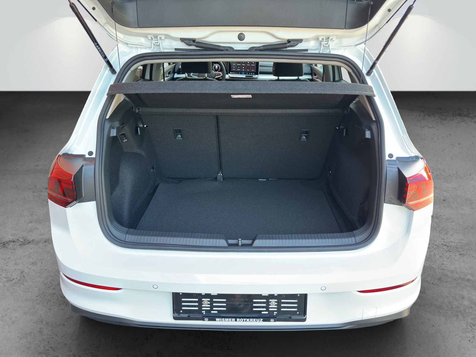 VW Golf 1.5 e TSI mHEV Value DSG-image-9