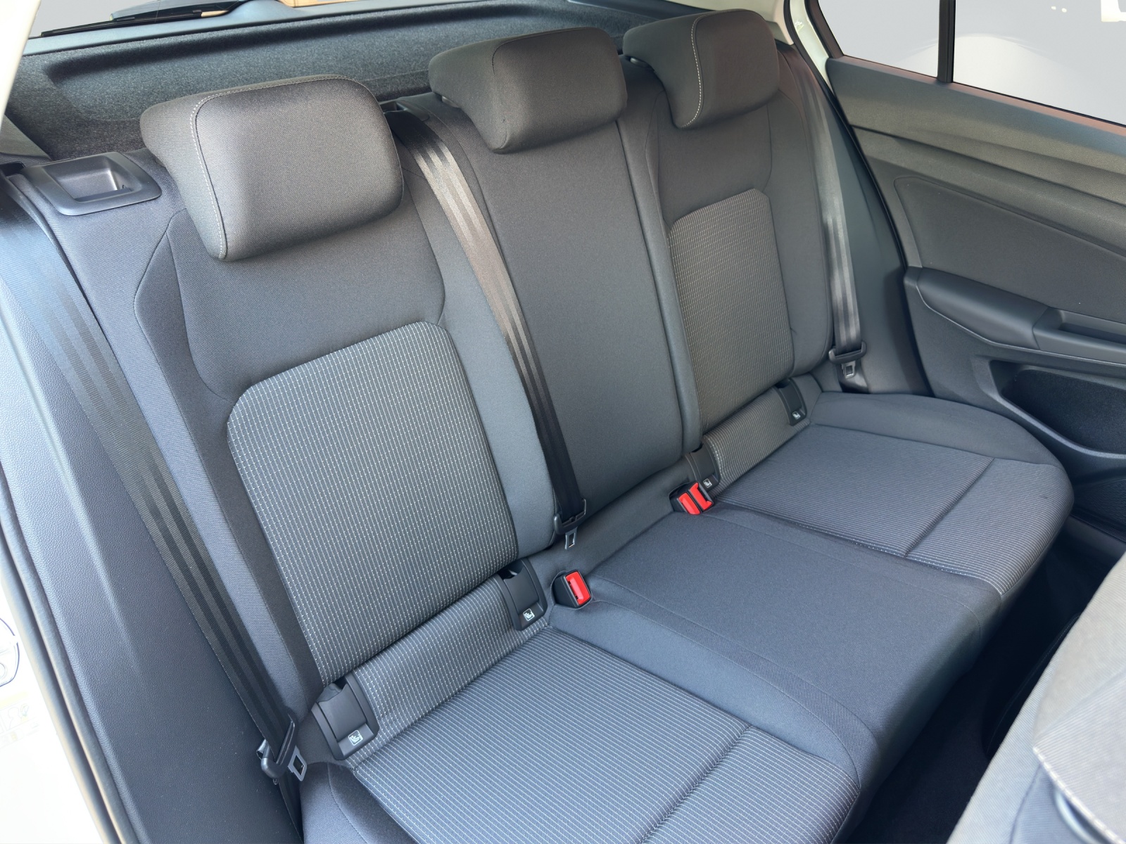 VW Golf 1.5 e TSI mHEV Value DSG-image-8