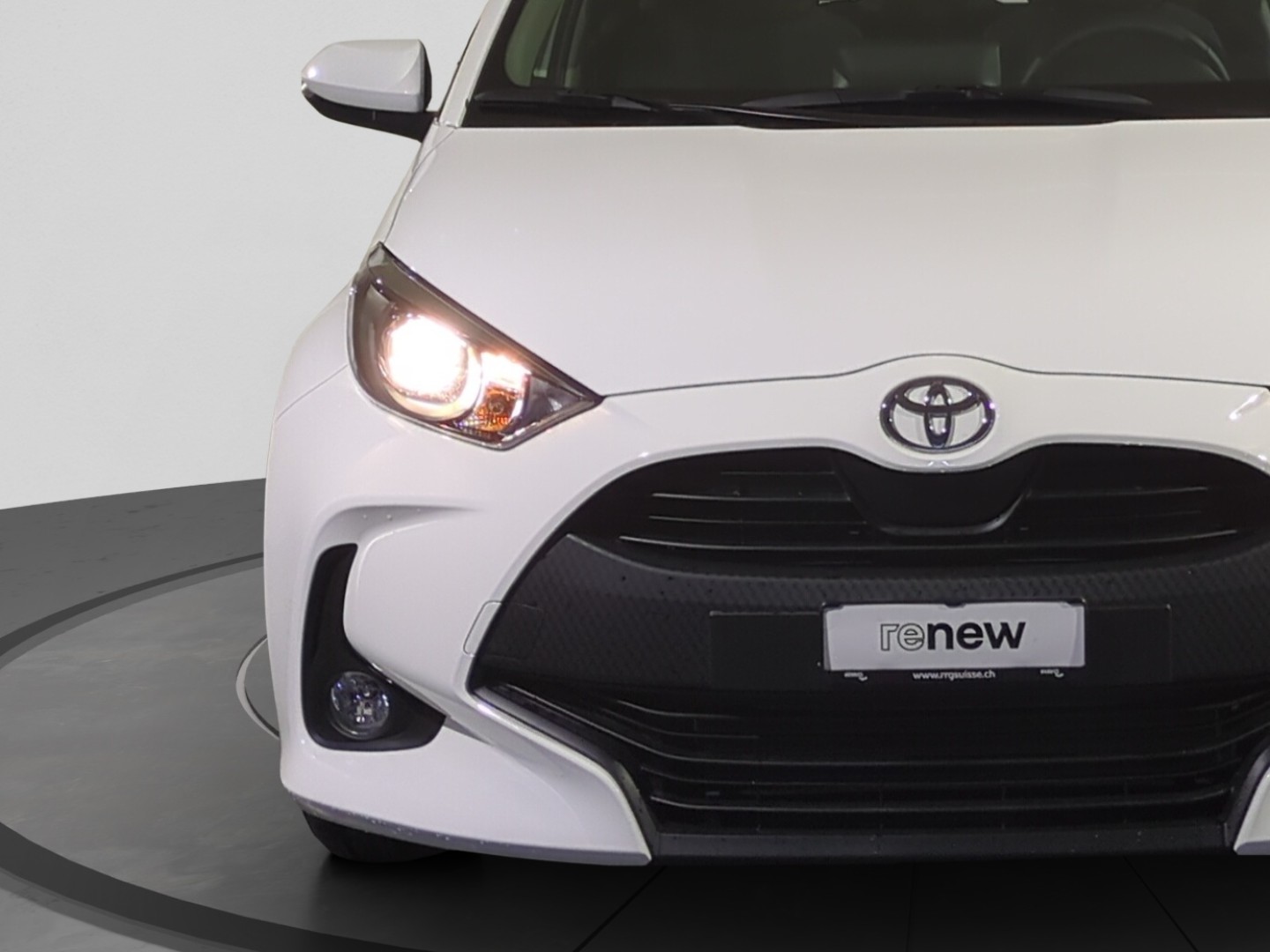 TOYOTA Yaris 1.5 Comfort e-CVT-image-23