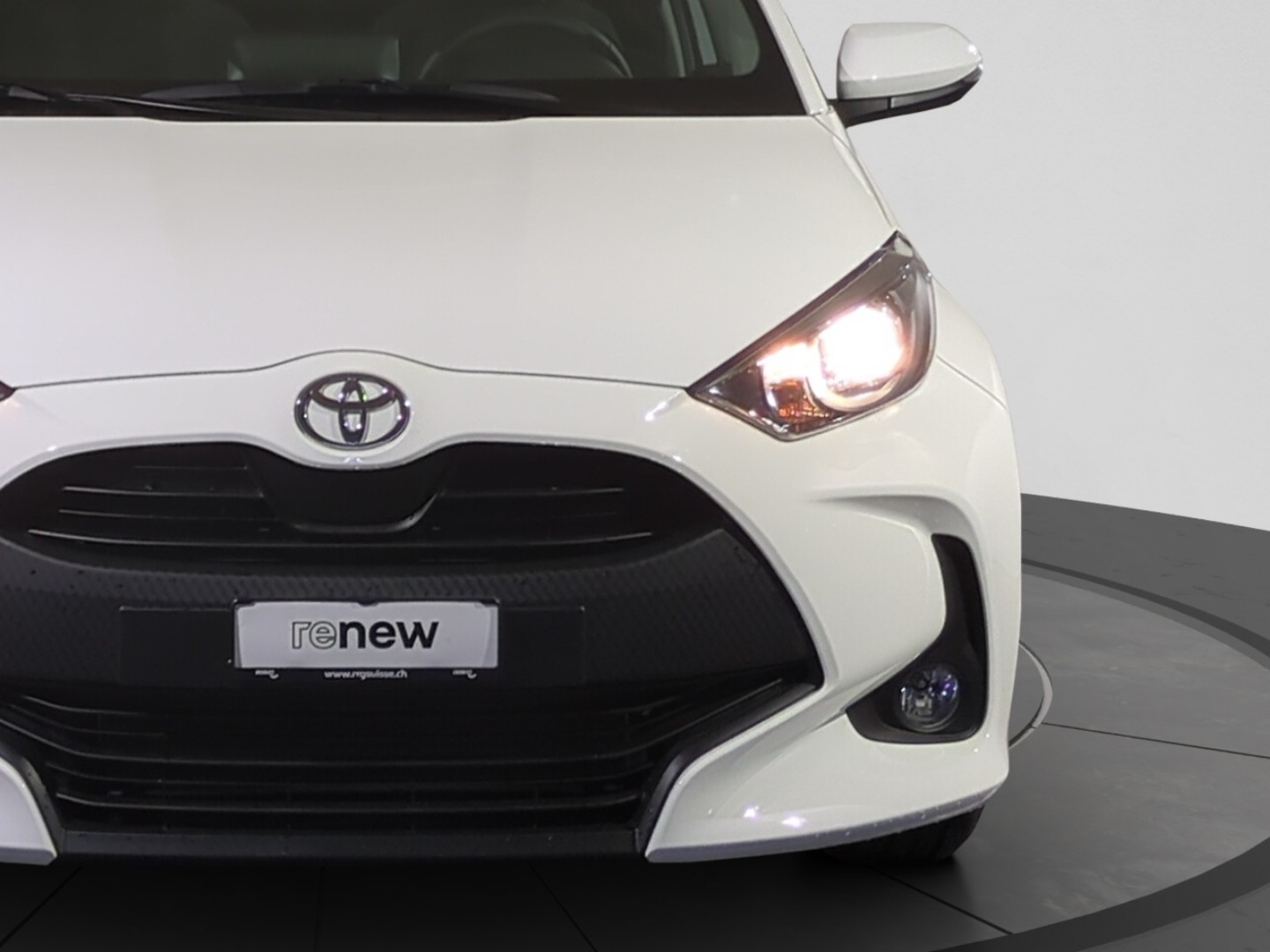 TOYOTA Yaris 1.5 Comfort e-CVT-image-24