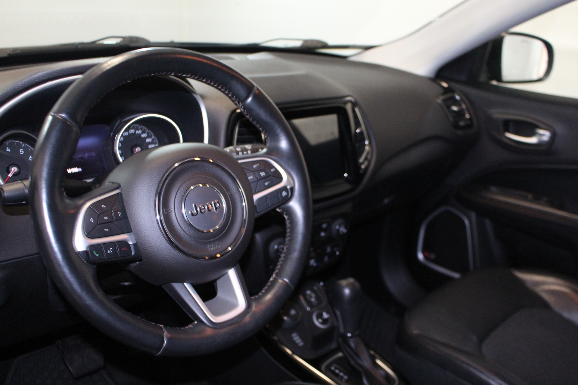 JEEP Compass 1.4 MultiAir Opening Editon AWD-image-11