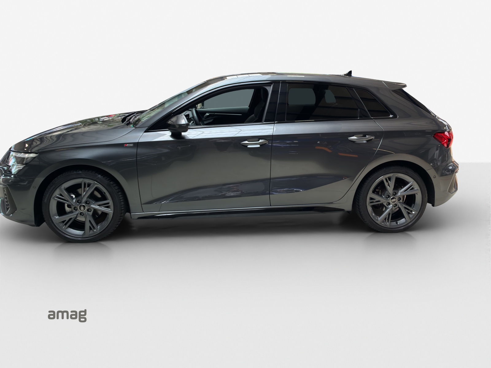 AUDI A3 Sportback 35 TFSI S line Attraction S-tronic-showroom-element-1
