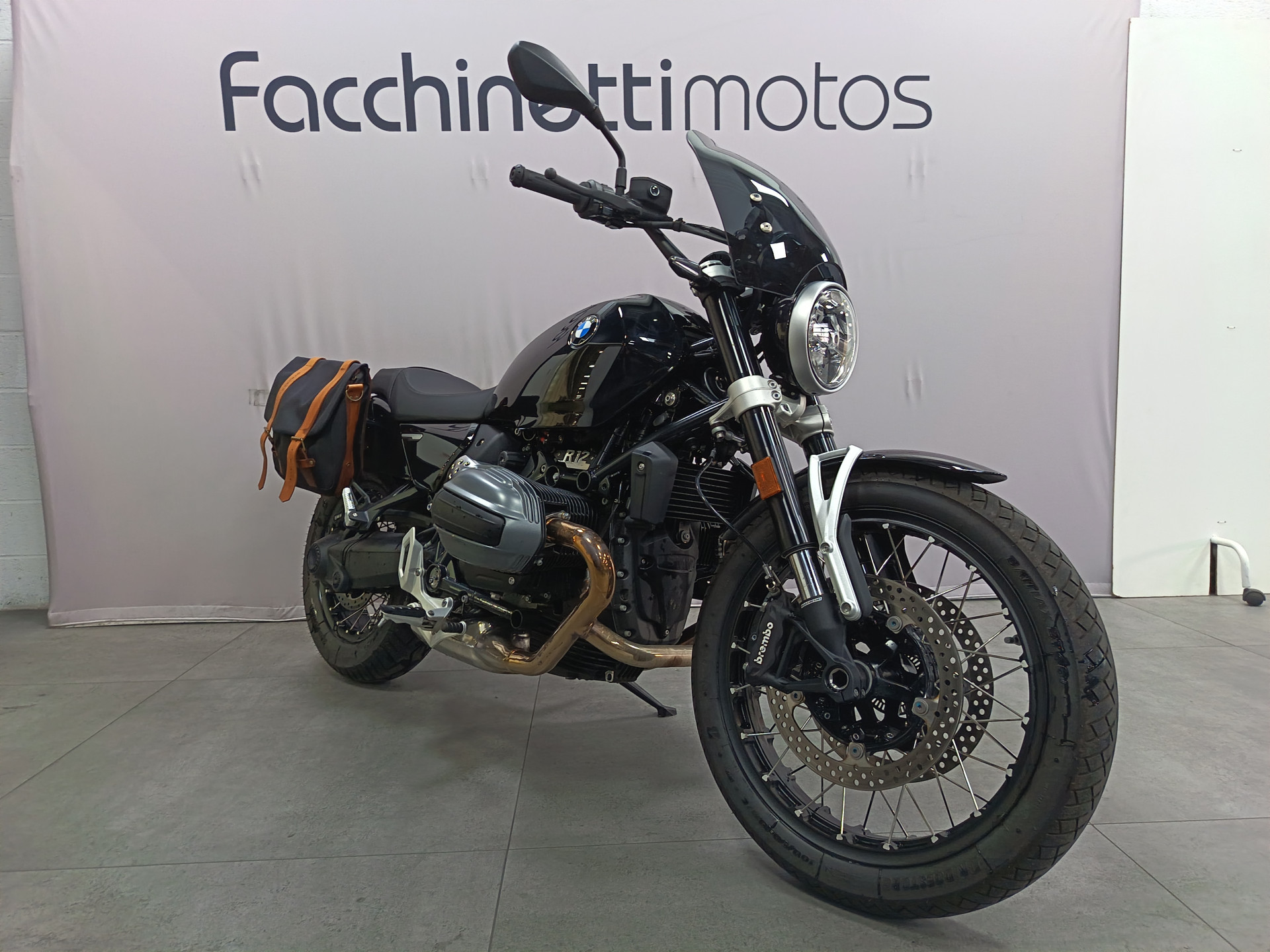 BMW R 12-showroom-element-1