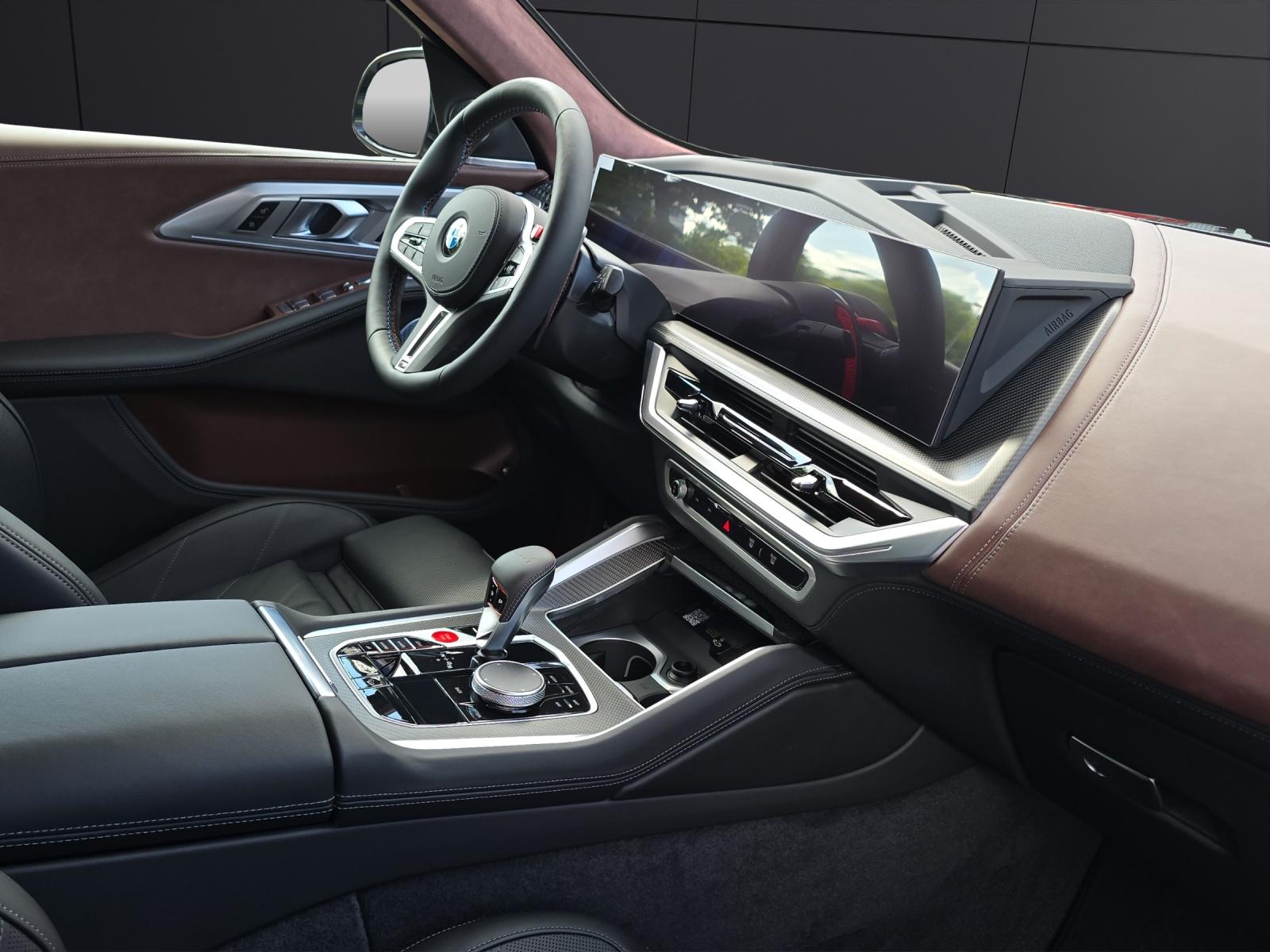 BMW XM 50e Plug-in Hybrid-image-11
