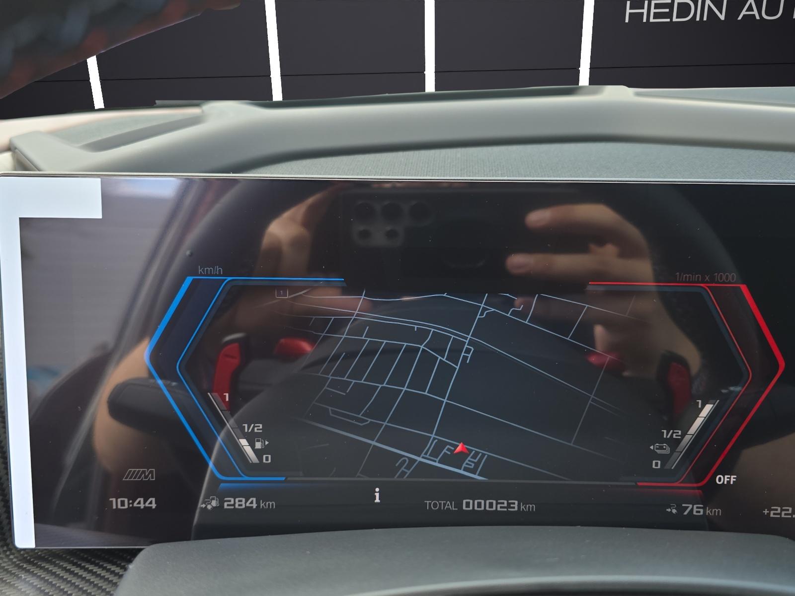 BMW XM 50e Plug-in Hybrid-image-7