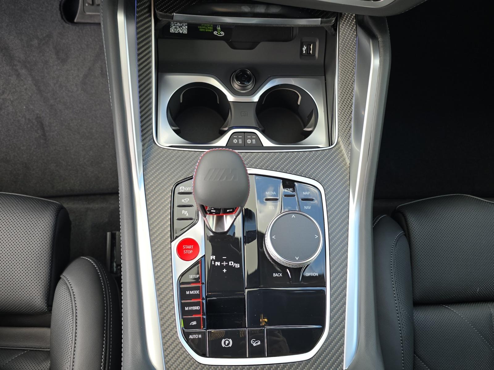 BMW XM 50e Plug-in Hybrid-image-10