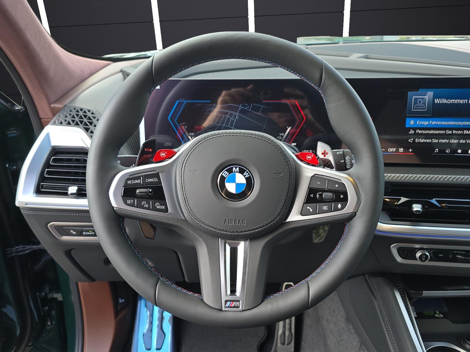 BMW XM 50e Plug-in Hybrid-image-6