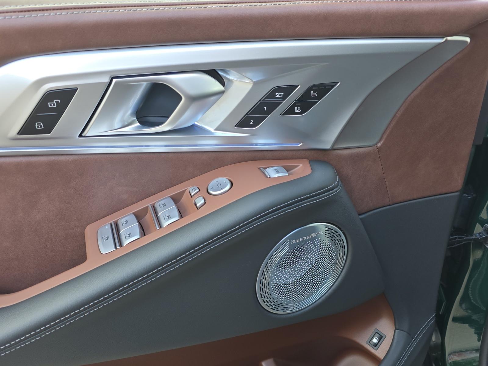BMW XM 50e Plug-in Hybrid-image-15