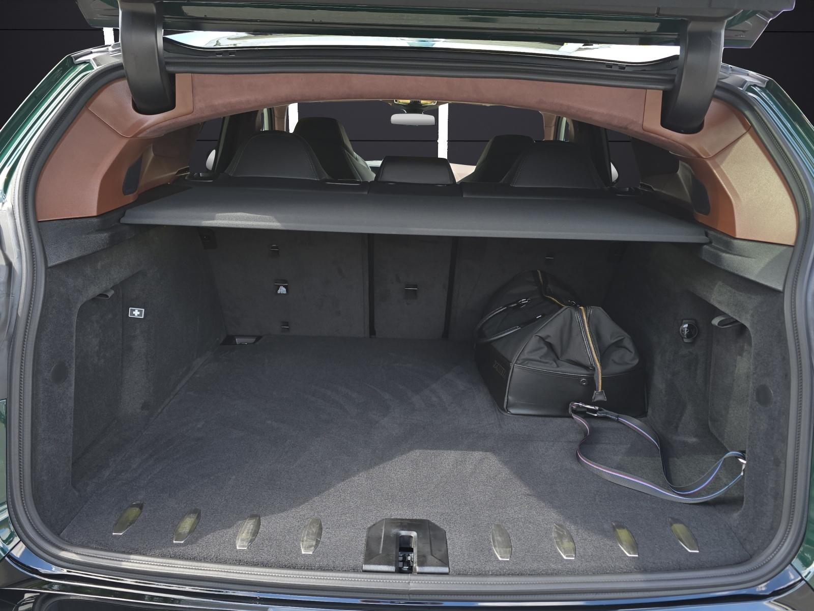 BMW XM 50e Plug-in Hybrid-image-20