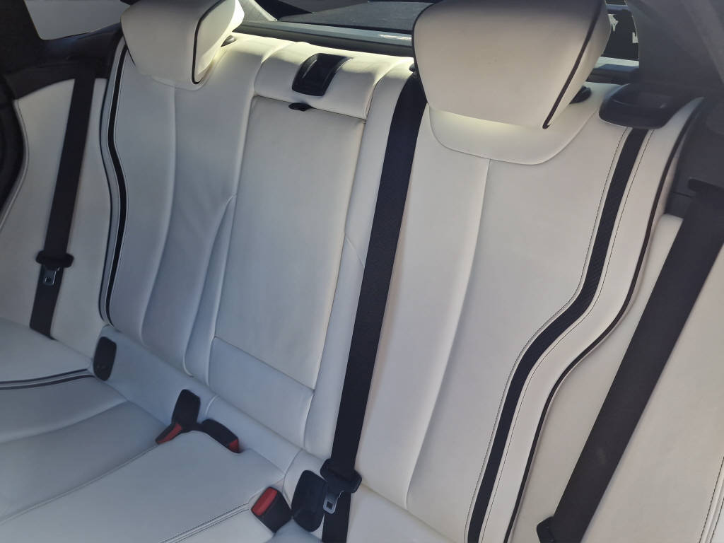 BMW 440i xDrive SAG Gran Coupé Spezial Ed.-image-9
