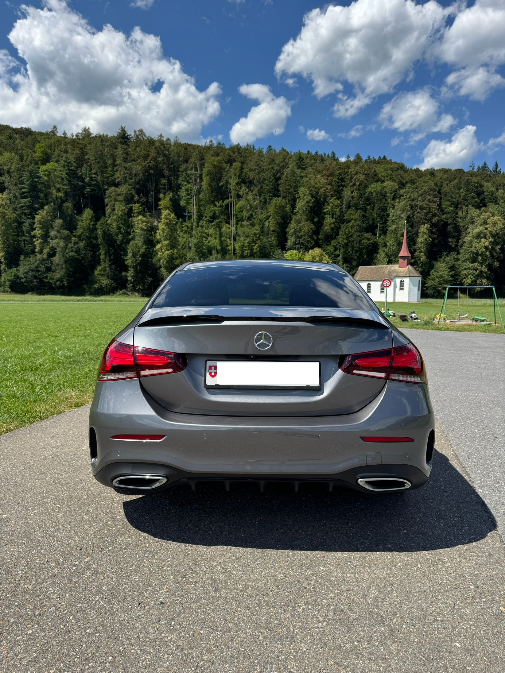 MERCEDES-BENZ AMG Line 4Matic Sedan-image-2