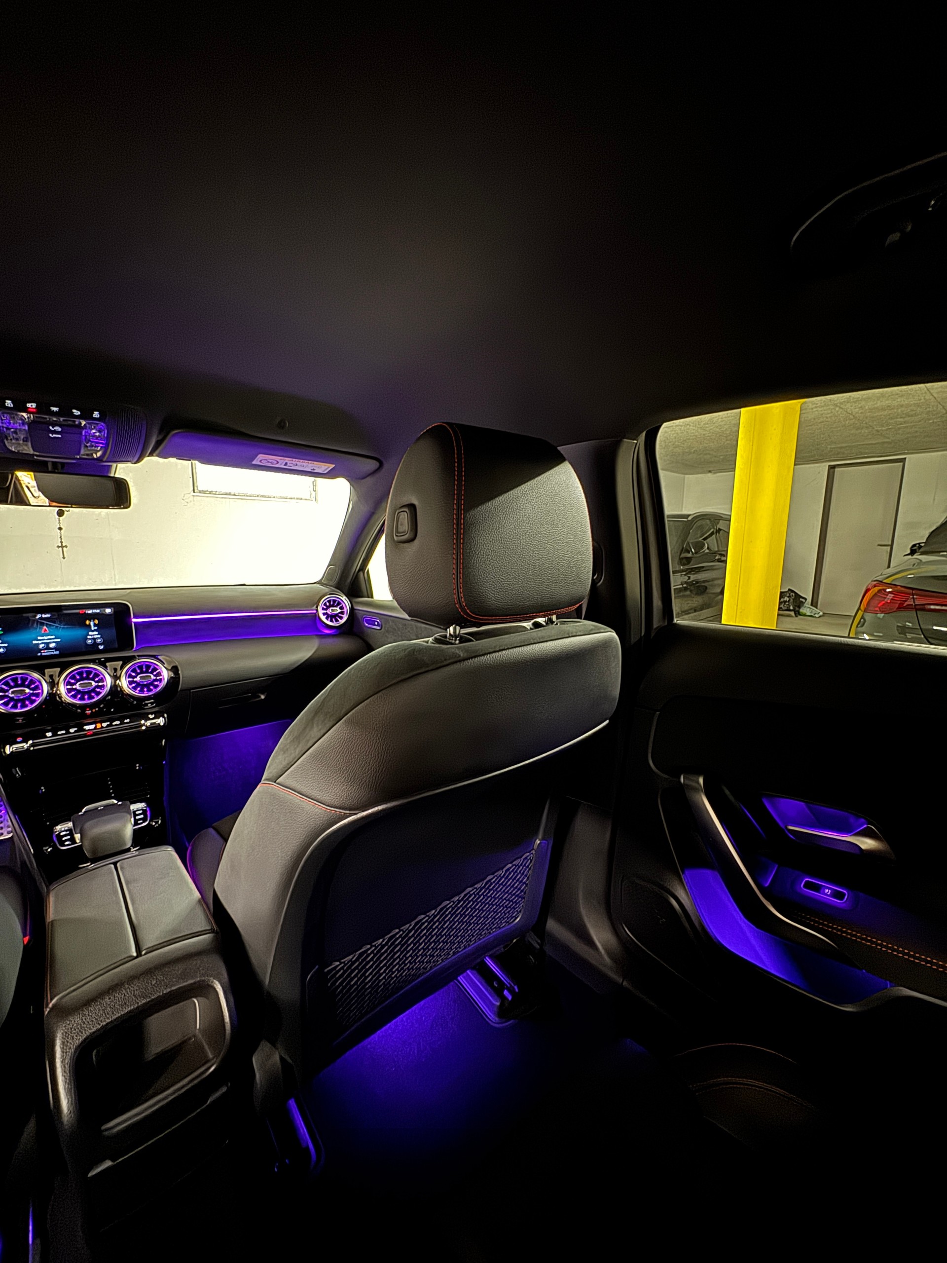 MERCEDES-BENZ AMG Line 4Matic Sedan-image-5
