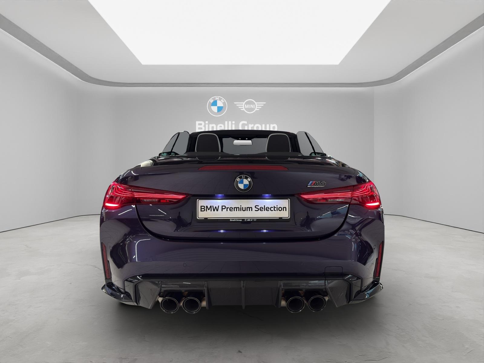 BMW M4 Competition xDrive Cabrio-showroom-element-3