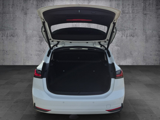 BMW 223d Act. Tou xDrive DKG-image-11