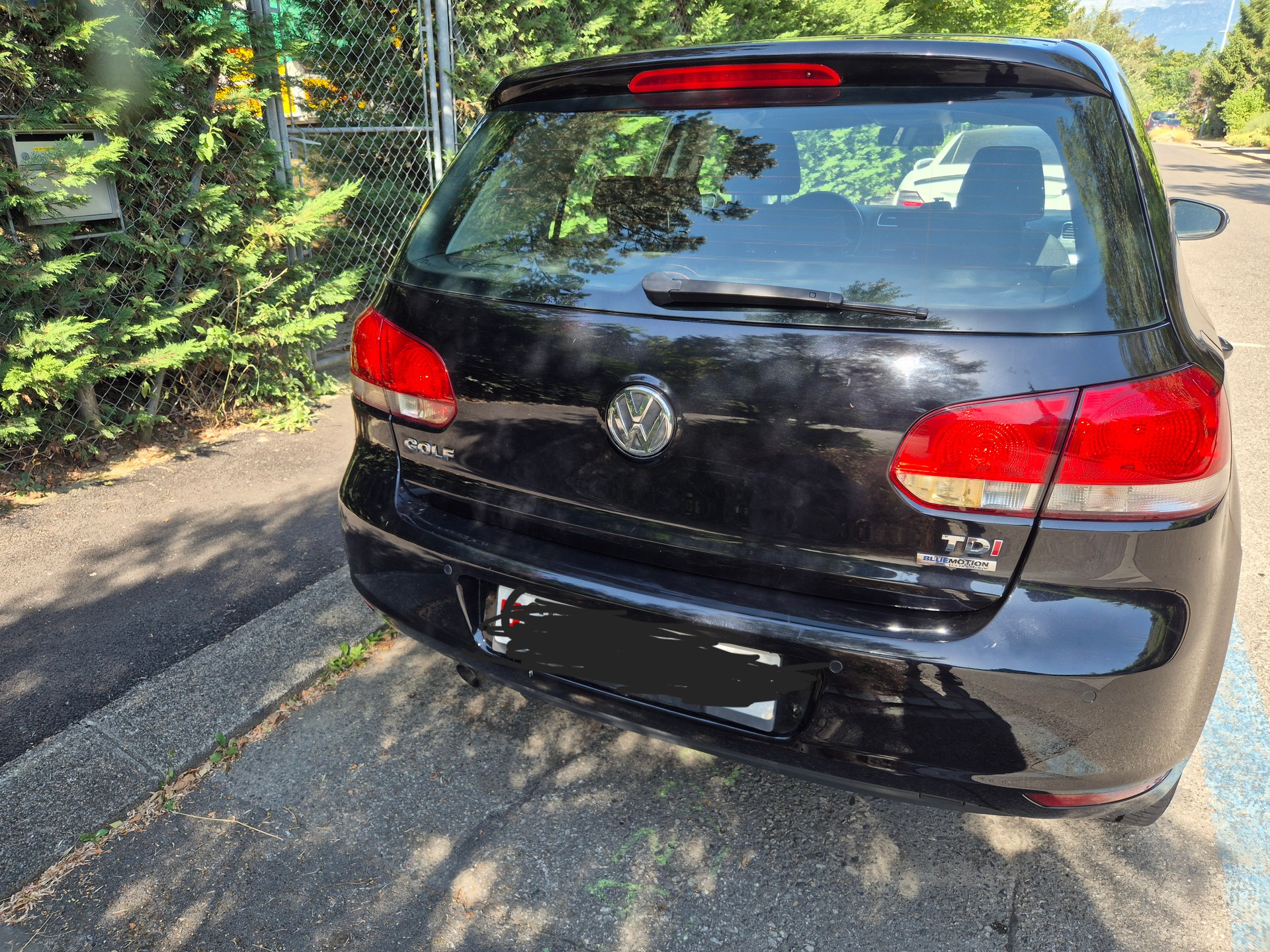 VW 1.6 TDI BlueMT Trendline-image-3