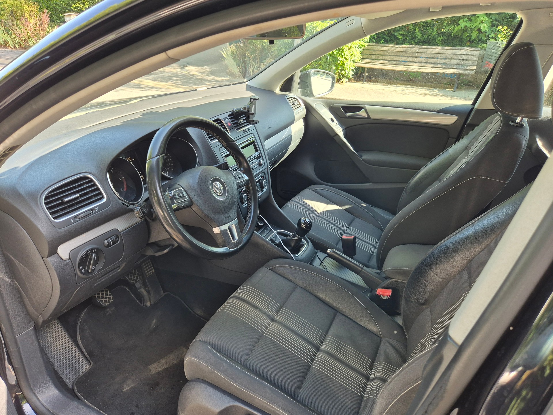 VW 1.6 TDI BlueMT Trendline-image-4
