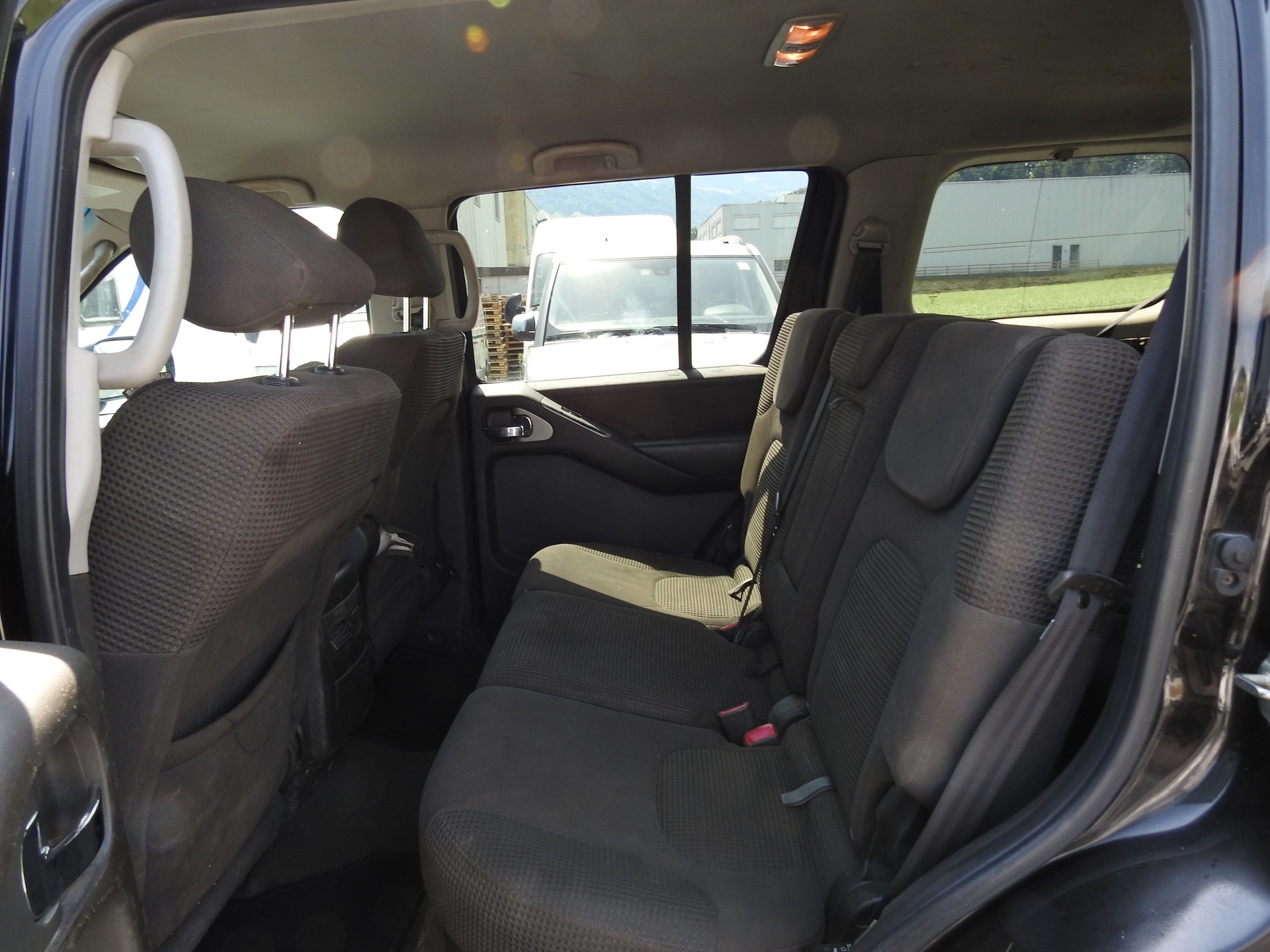 NISSAN Pathfinder 2.5 dCi LE-image-14
