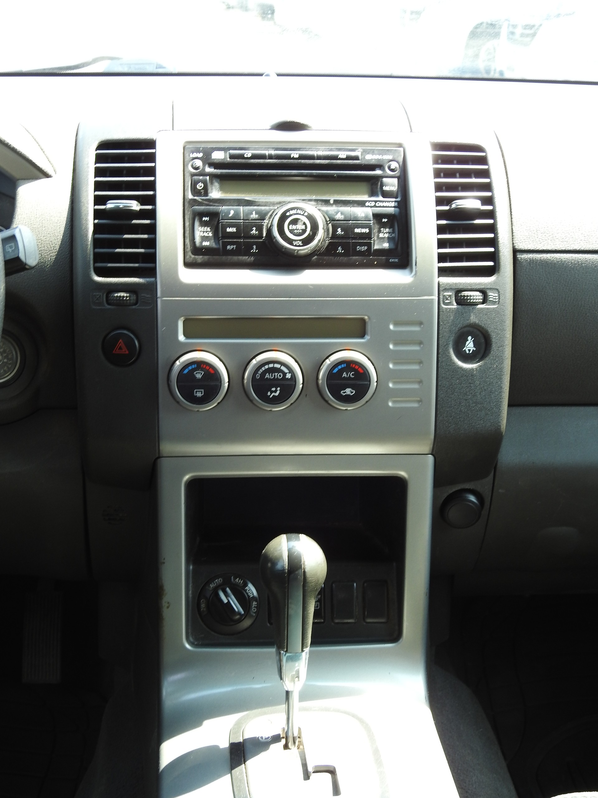 NISSAN Pathfinder 2.5 dCi LE-image-18