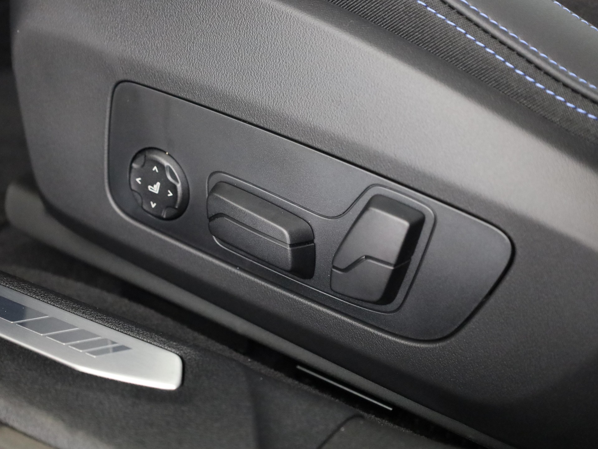 BMW M135i xDrive-image-11