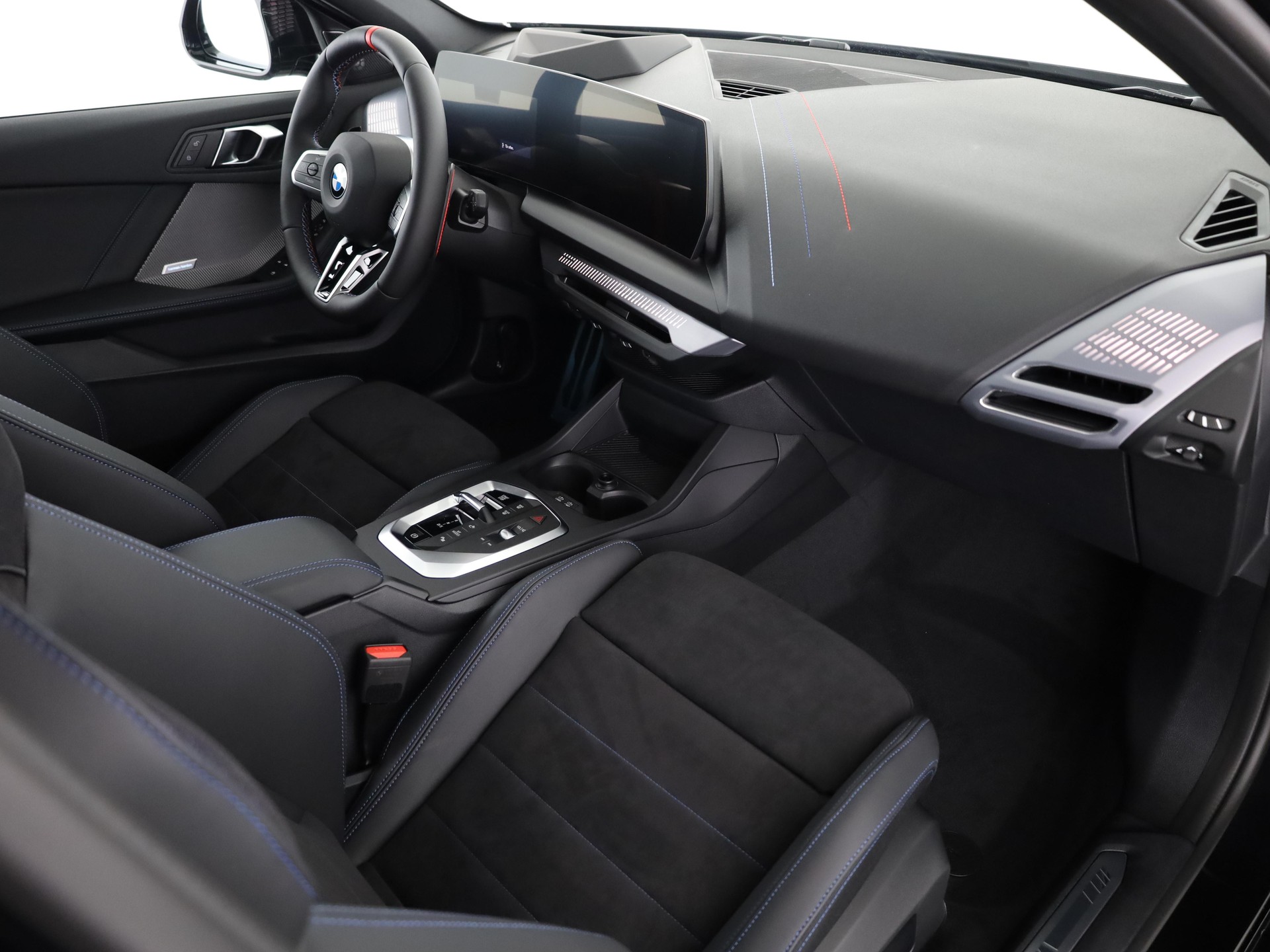 BMW M135i xDrive-image-14
