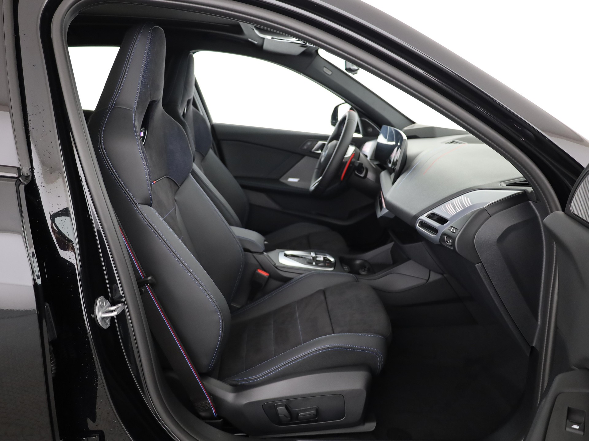BMW M135i xDrive-image-15