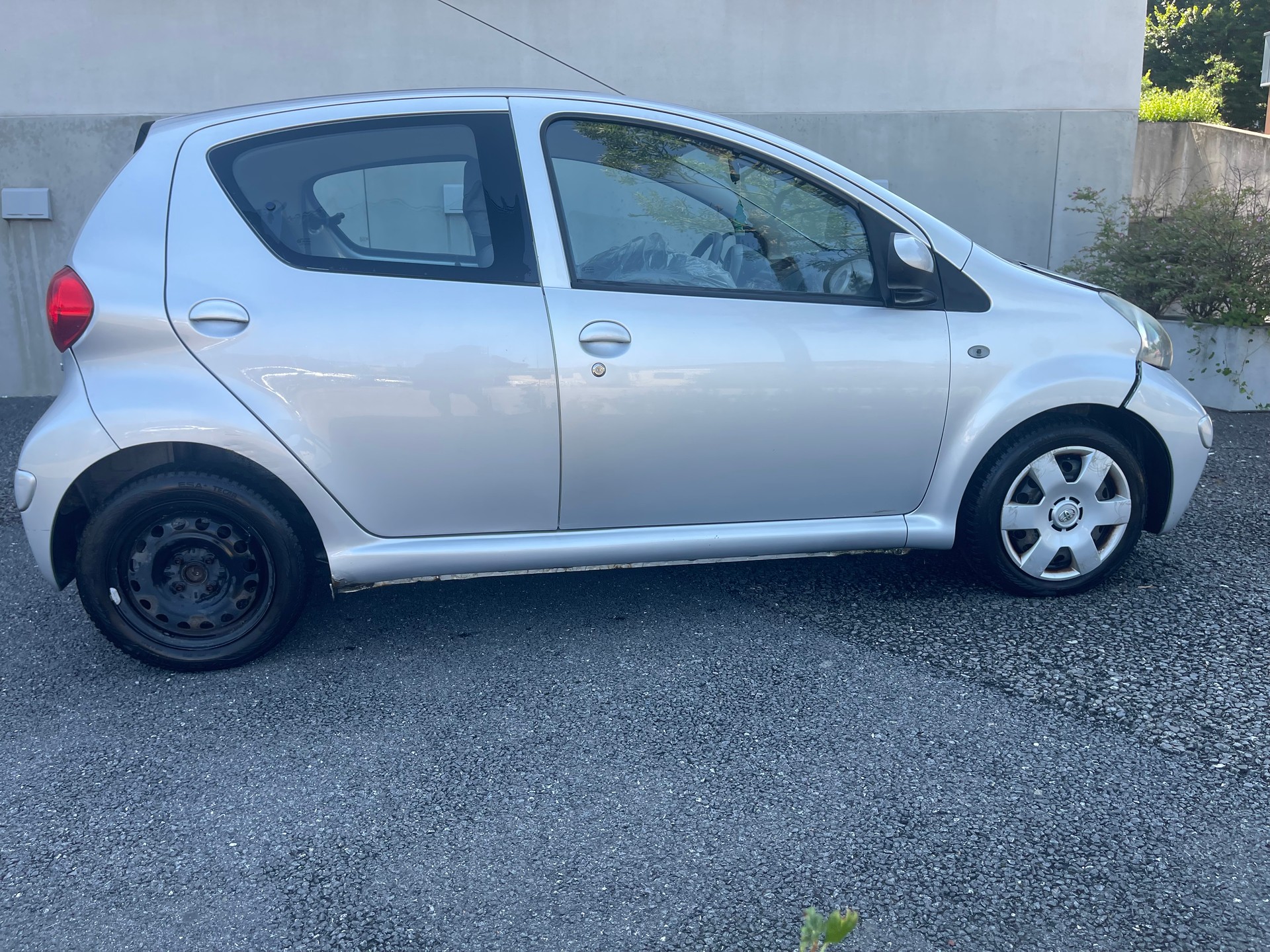 TOYOTA Aygo 1.0 Linea Terra-image-8