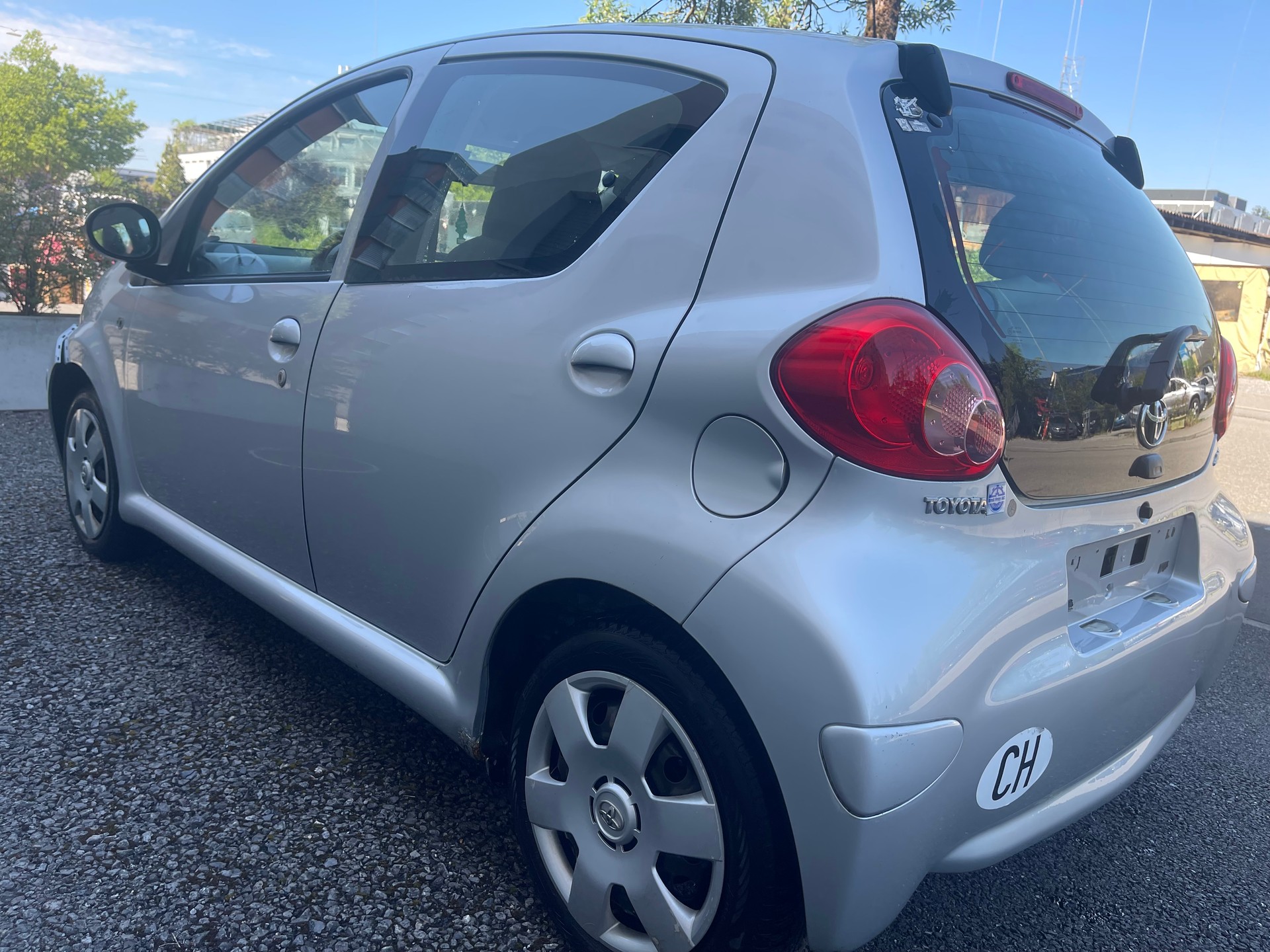 TOYOTA Aygo 1.0 Linea Terra-image-5