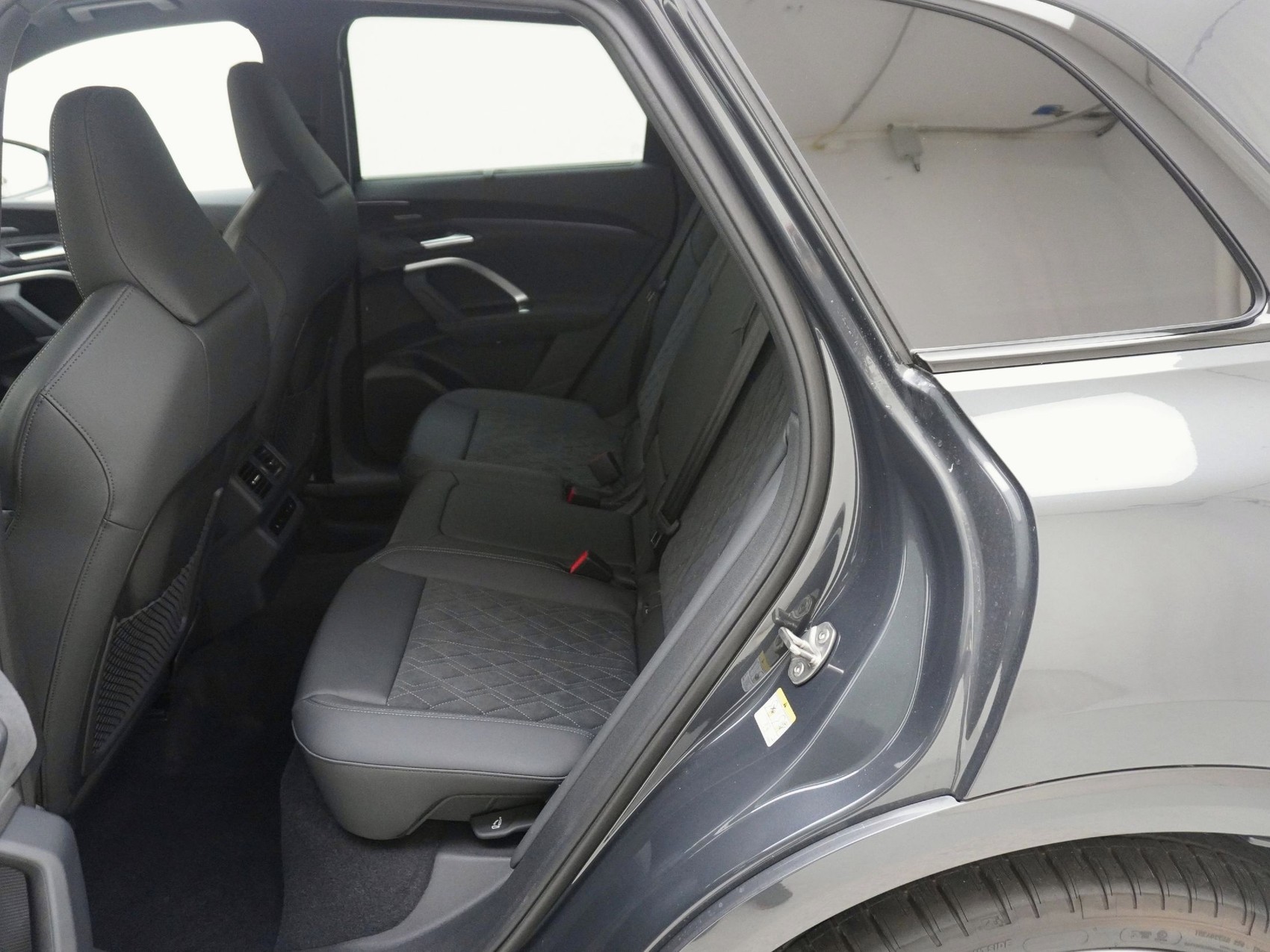 AUDI SQ5 SUV 3.0 V6 TFSI quattro S-Tronic-image-15
