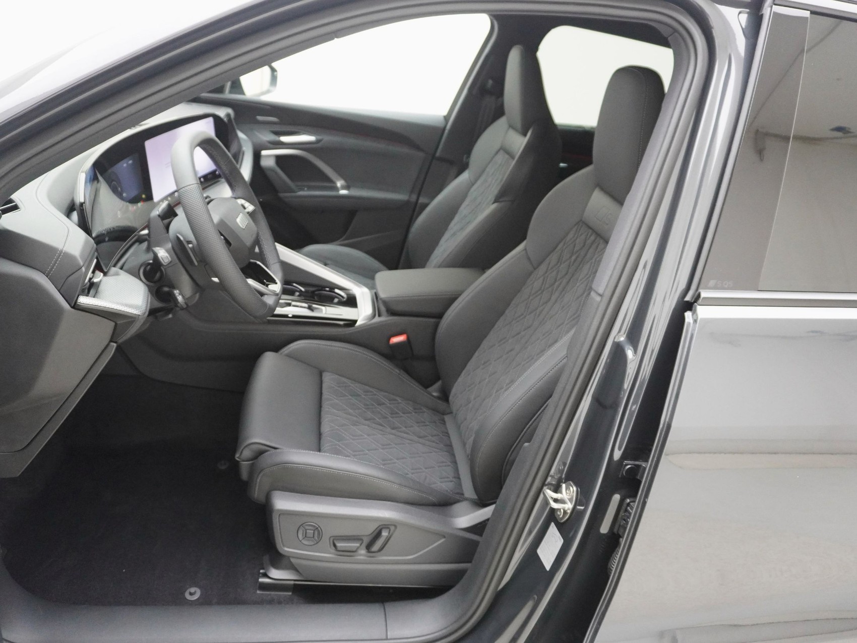 AUDI SQ5 SUV 3.0 V6 TFSI quattro S-Tronic-image-13