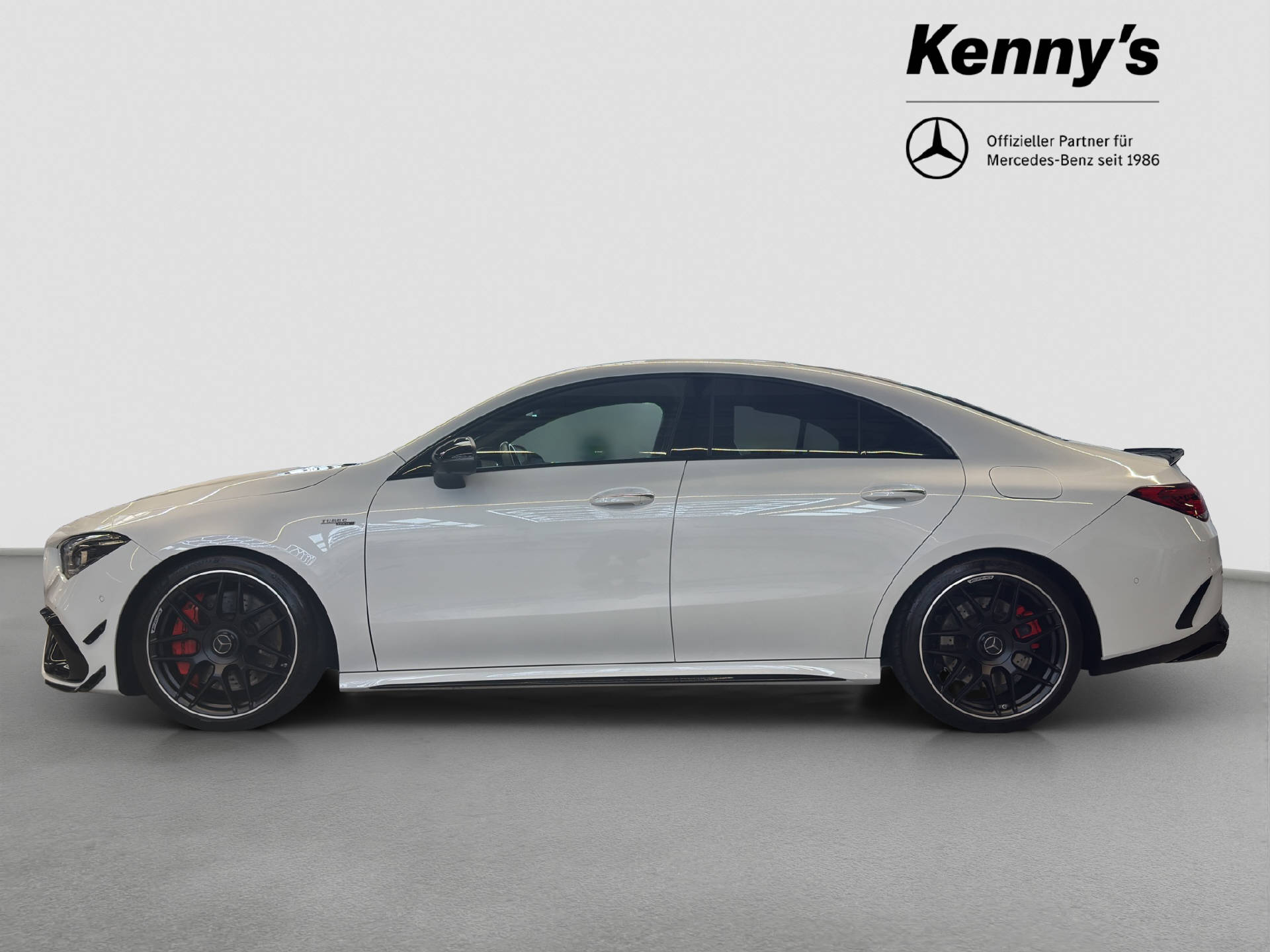 MERCEDES-BENZ CLA 45 S AMG 4MATIC+-showroom-element-2