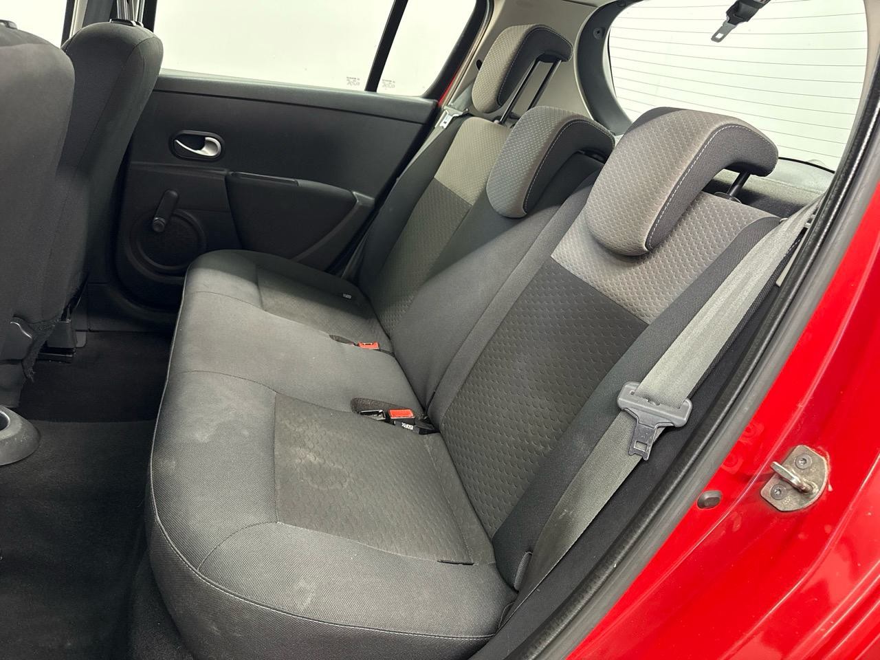 RENAULT Clio 1.2 16V Dynamique-image-5