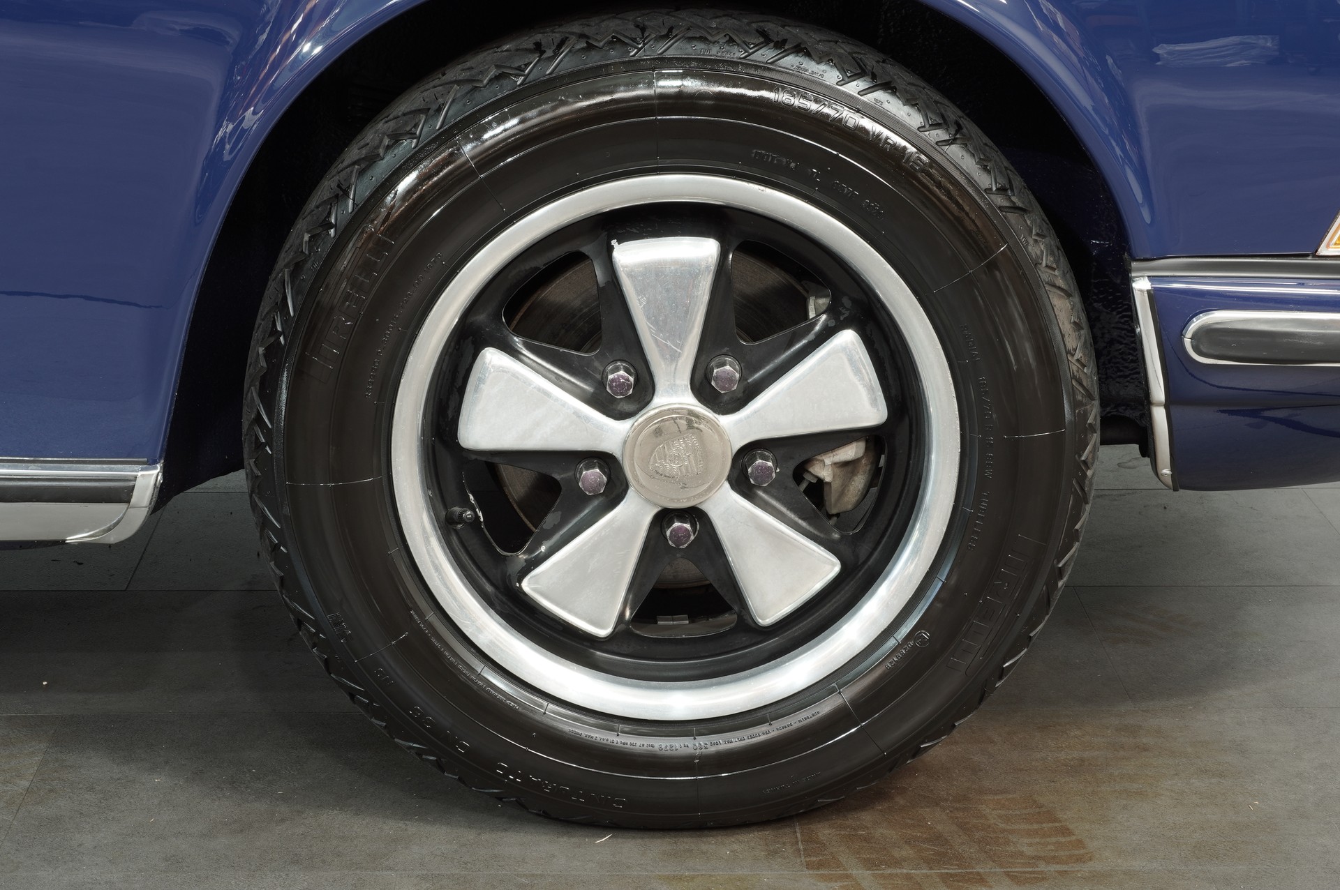 PORSCHE 911 2.2 E-image-13