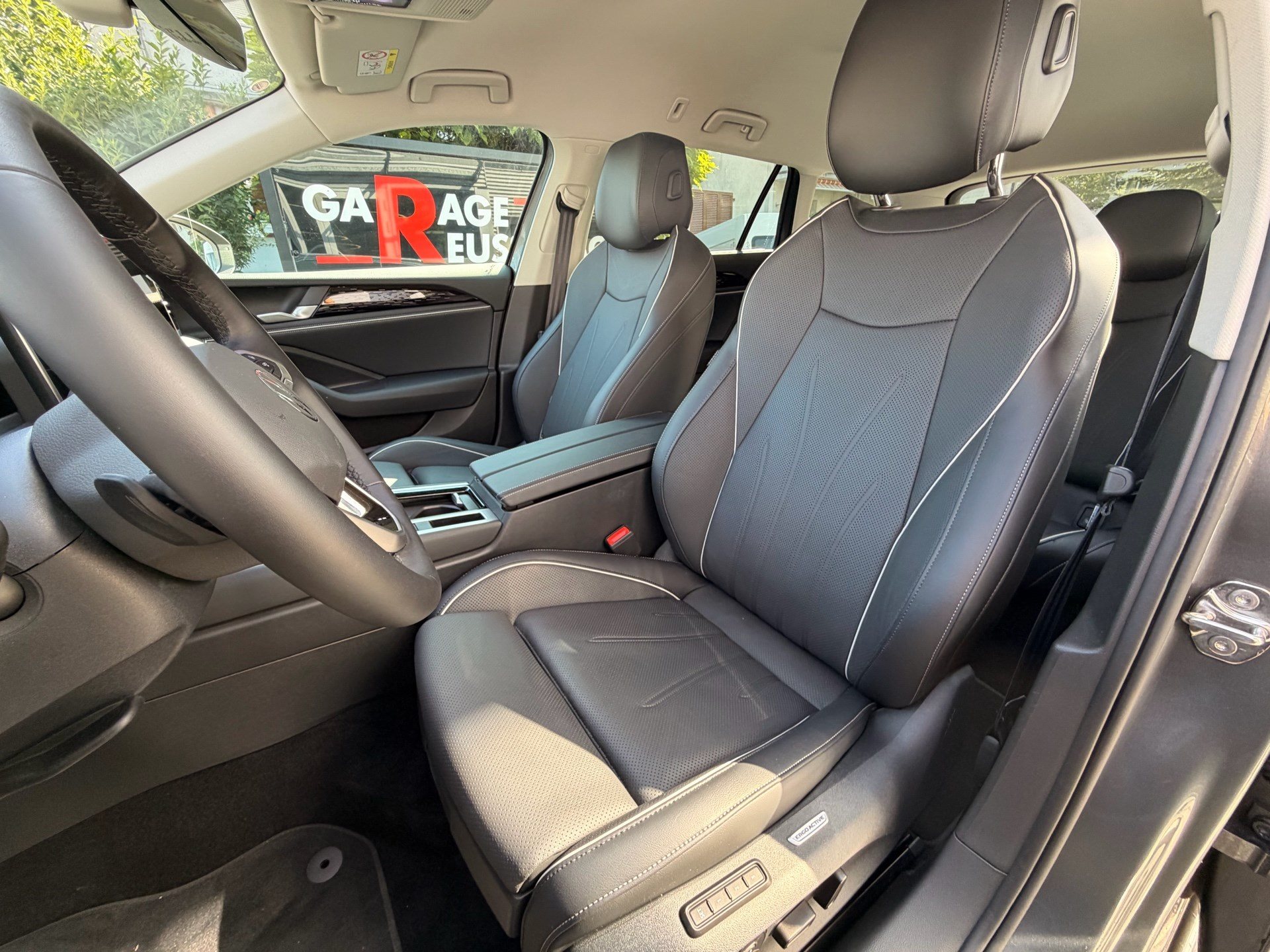 VW Passat Variant 1.5 TSI eHybrid 204 PS Elegance *** WUNDERSCHÖNES FAHRZEUG MIT TOP AUSSTATTUNG !!! ***-image-7