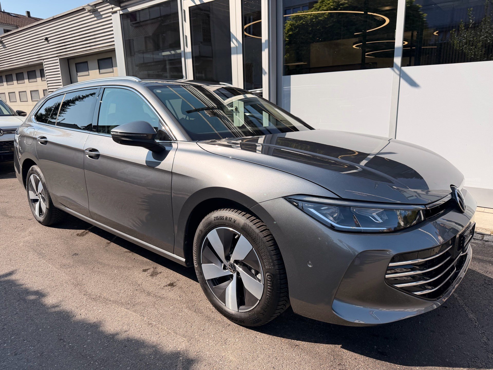 VW Passat Variant 1.5 TSI eHybrid 204 PS Elegance *** WUNDERSCHÖNES FAHRZEUG MIT TOP AUSSTATTUNG !!! ***-image-2