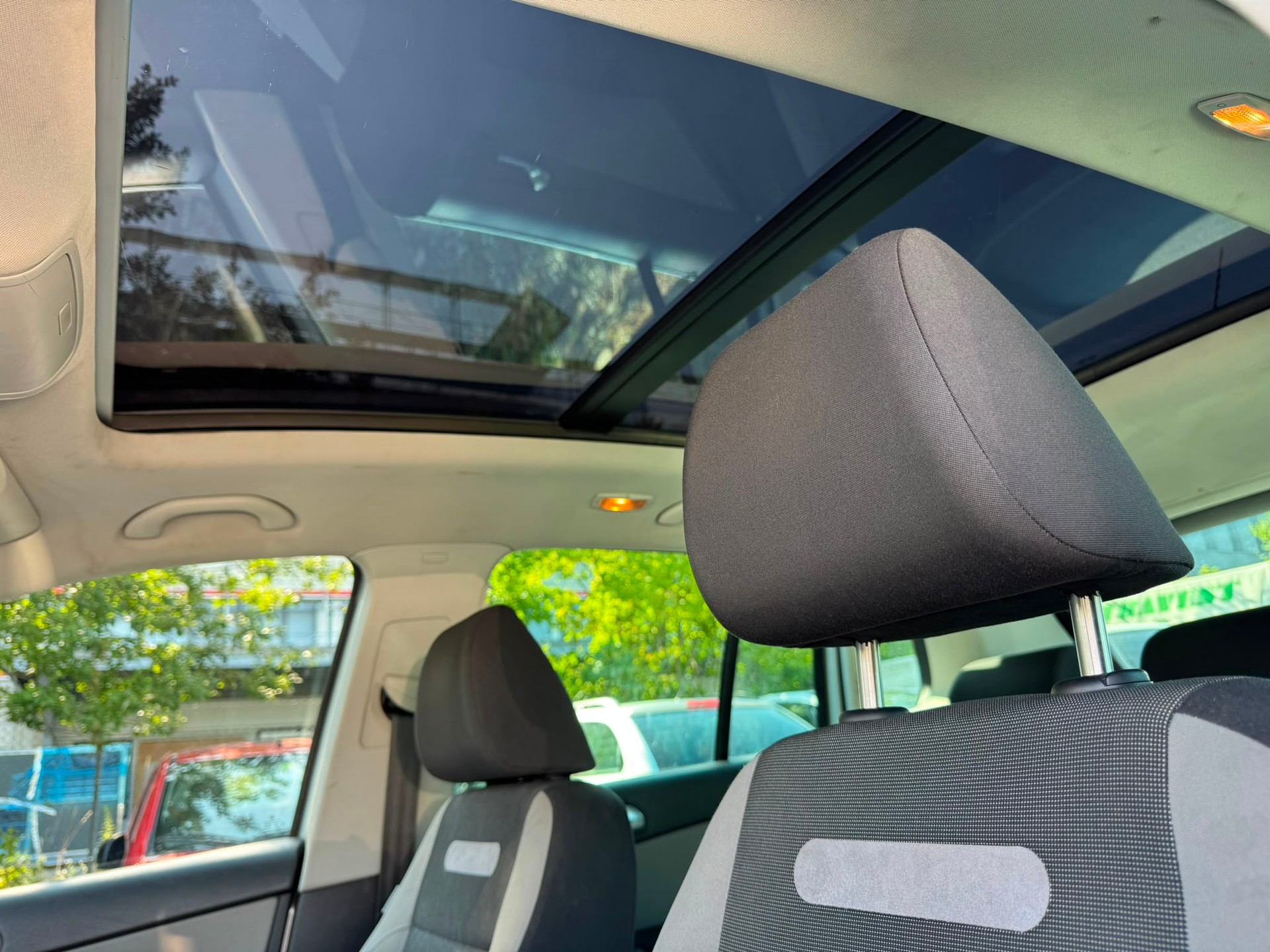 VW Tiguan 2.0 TDI Trend&Fun Tiptronic-image-5