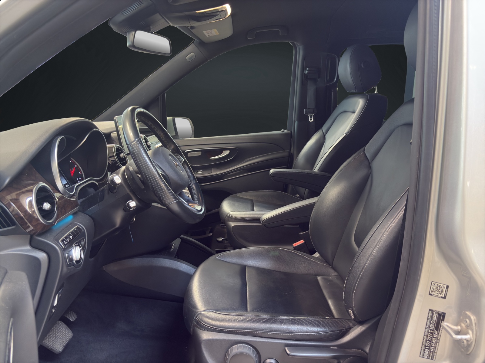MERCEDES-BENZ V 250 d Swiss Edition lang 4Matic 7G-Tronic-image-12