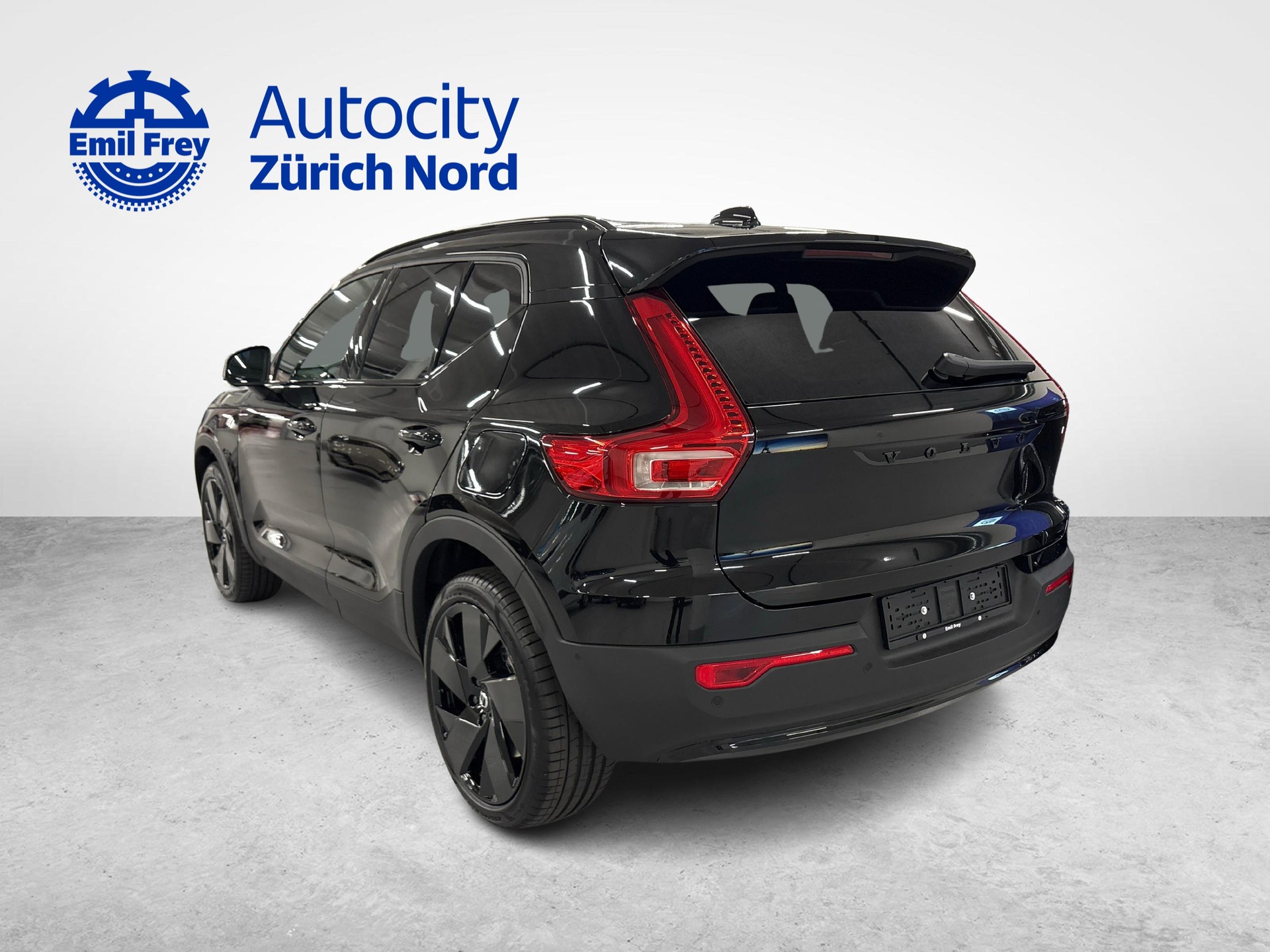VOLVO EX40 Twin Black Edition AWD-image-2
