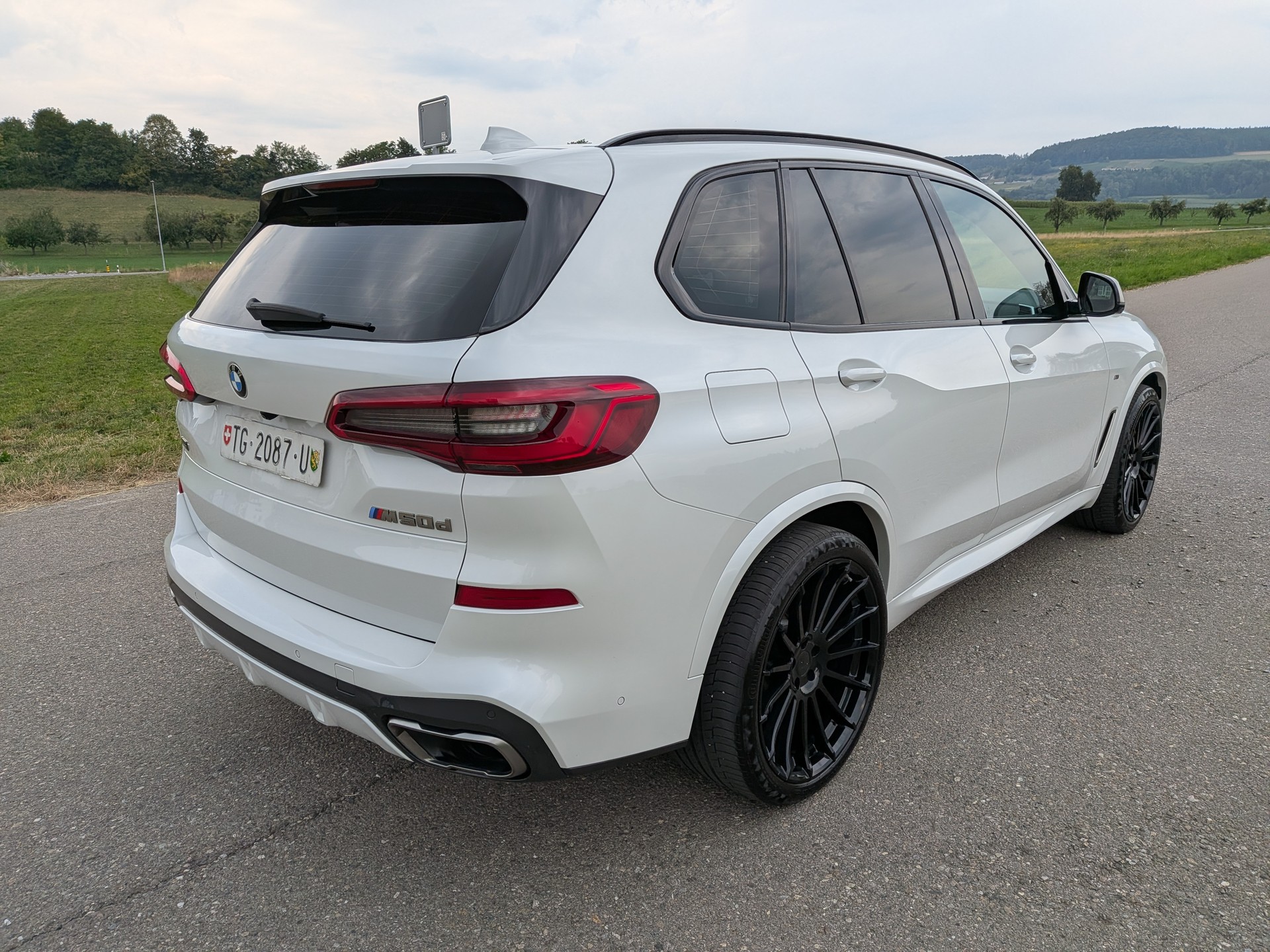 BMW X5 xDrive M50d Steptronic-image-10