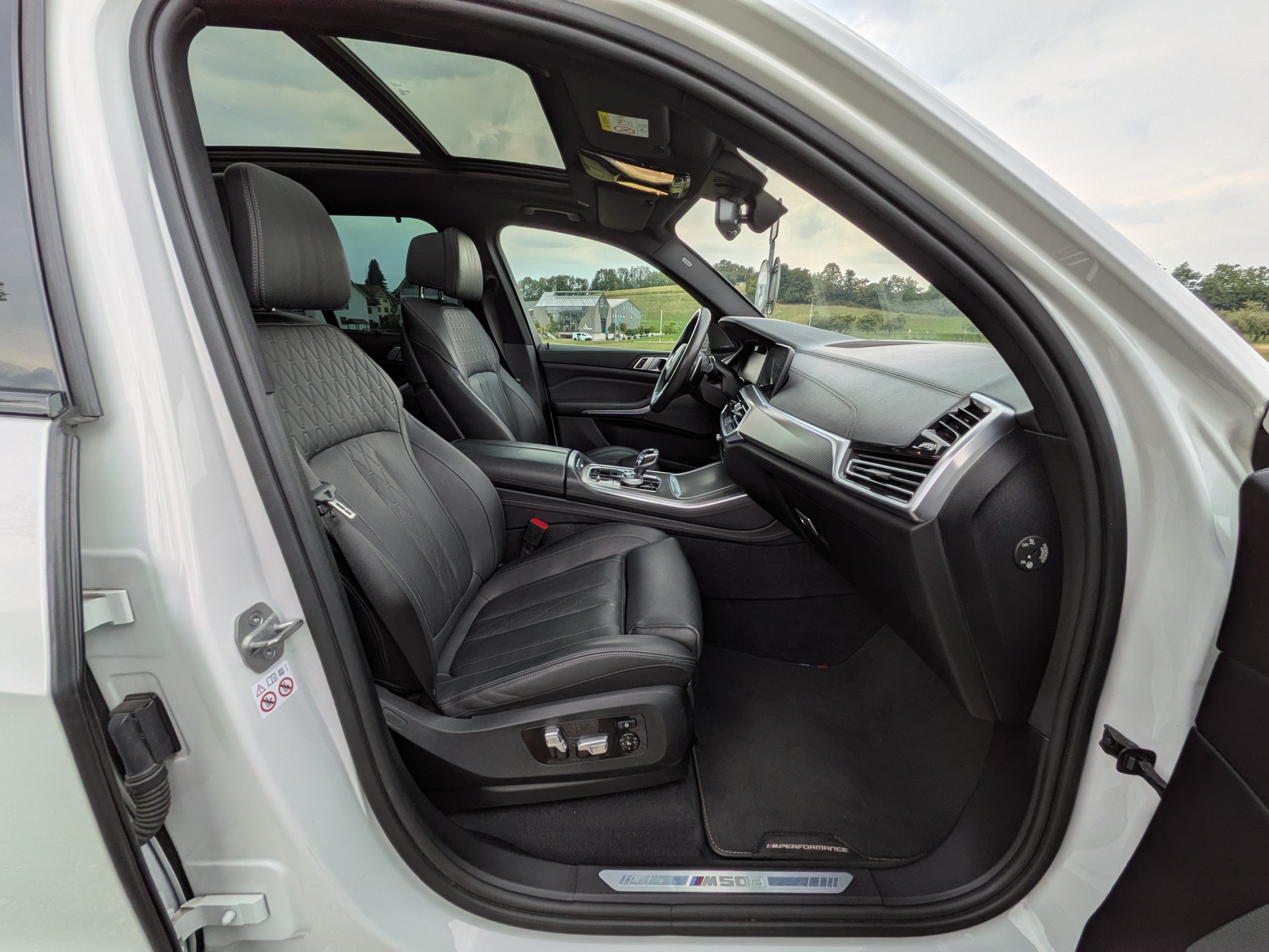 BMW X5 xDrive M50d Steptronic-image-14
