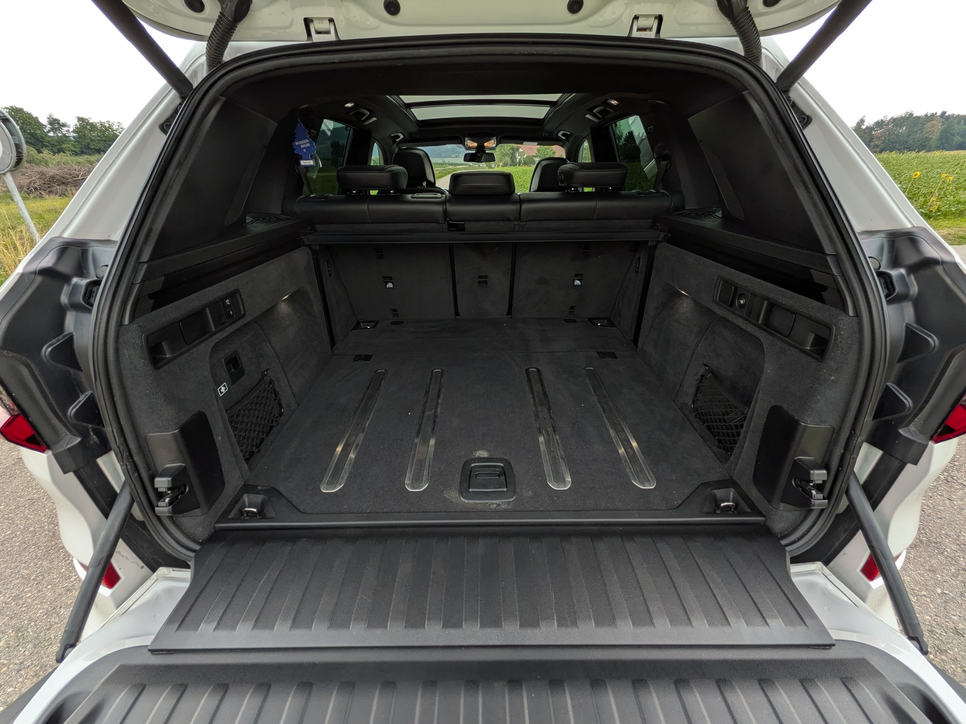 BMW X5 xDrive M50d Steptronic-image-18