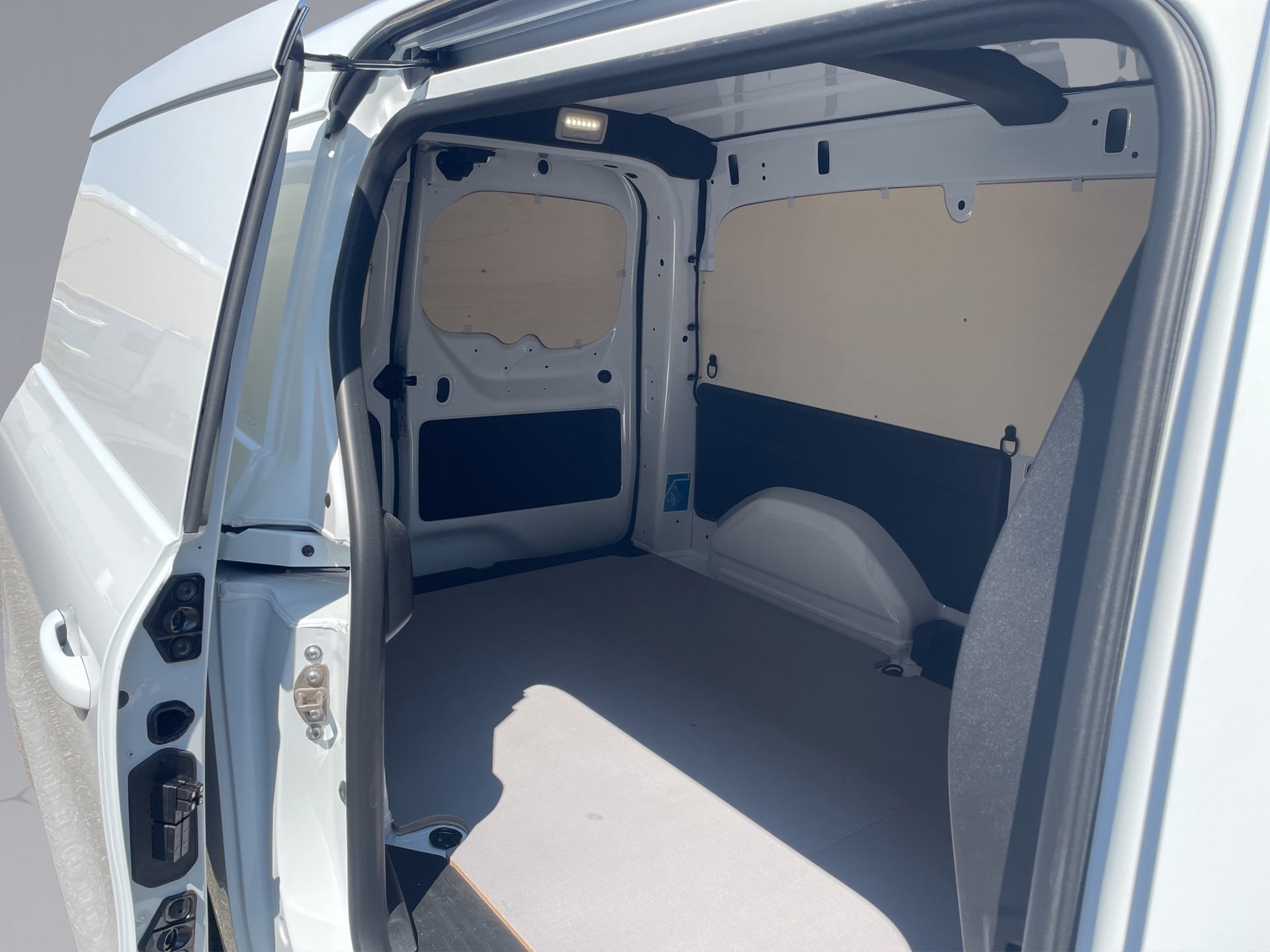 MERCEDES-BENZ eCitan Kaw. L 45 kWh-image-14