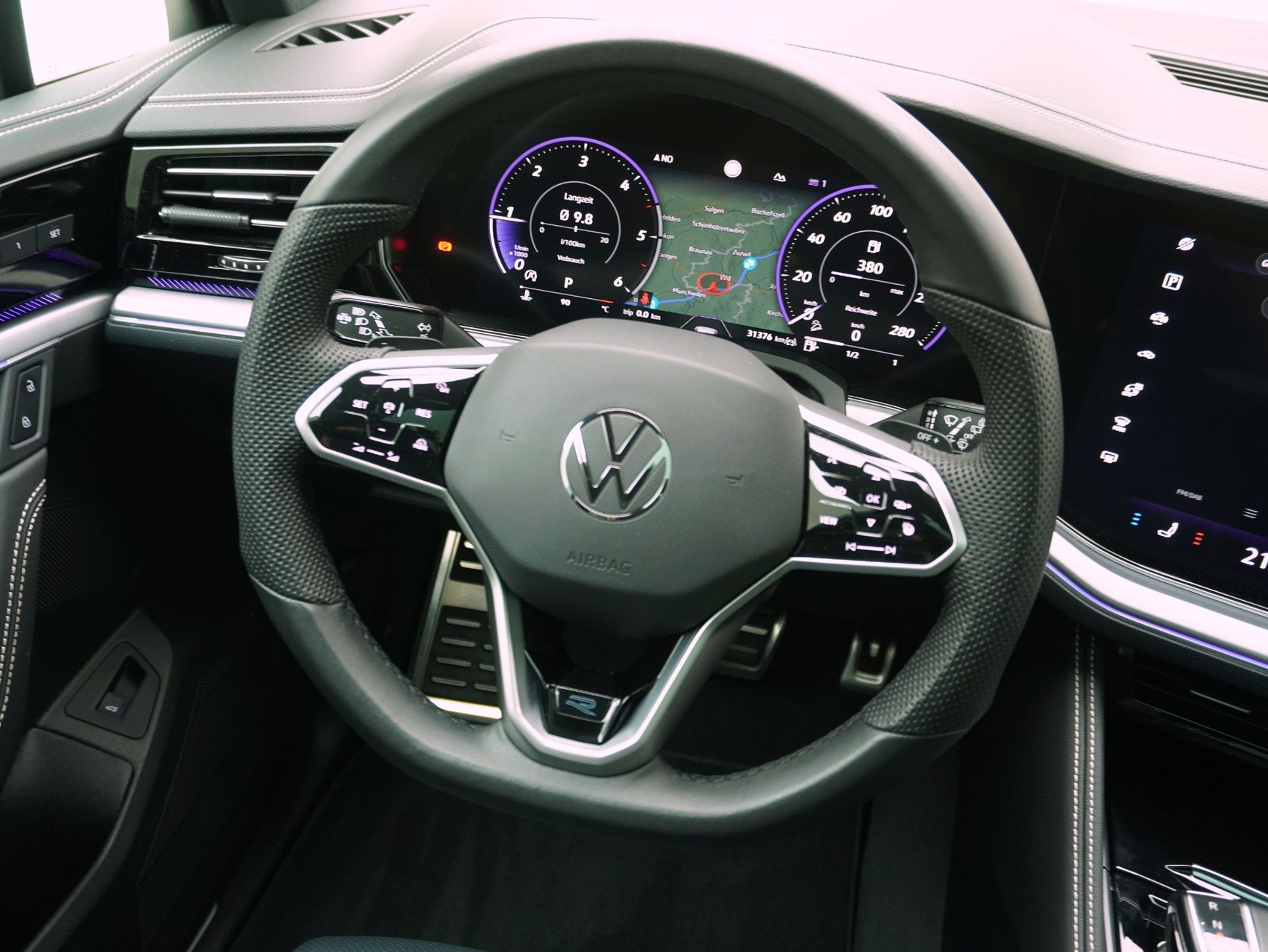 VW Touareg 3.0 V6 TDI 286 R-Line-image-7
