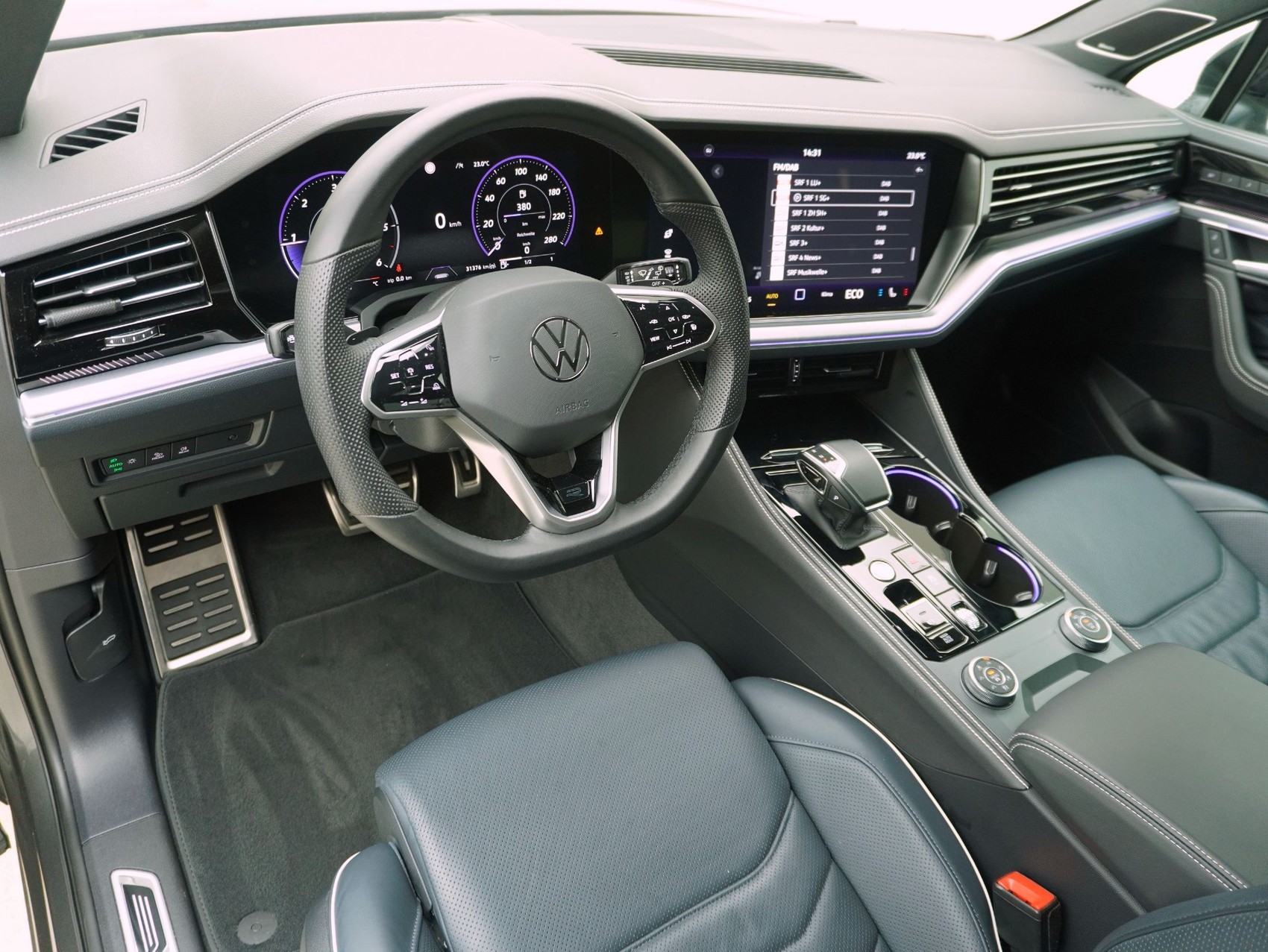 VW Touareg 3.0 V6 TDI 286 R-Line-image-8