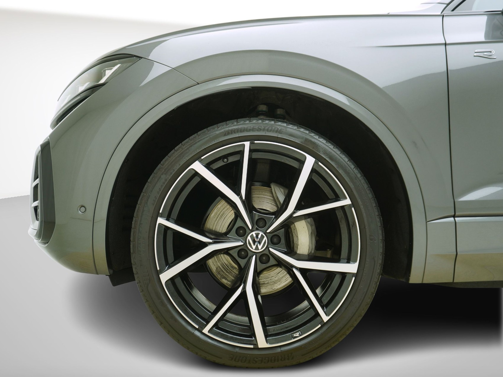 VW Touareg 3.0 V6 TDI 286 R-Line-image-6
