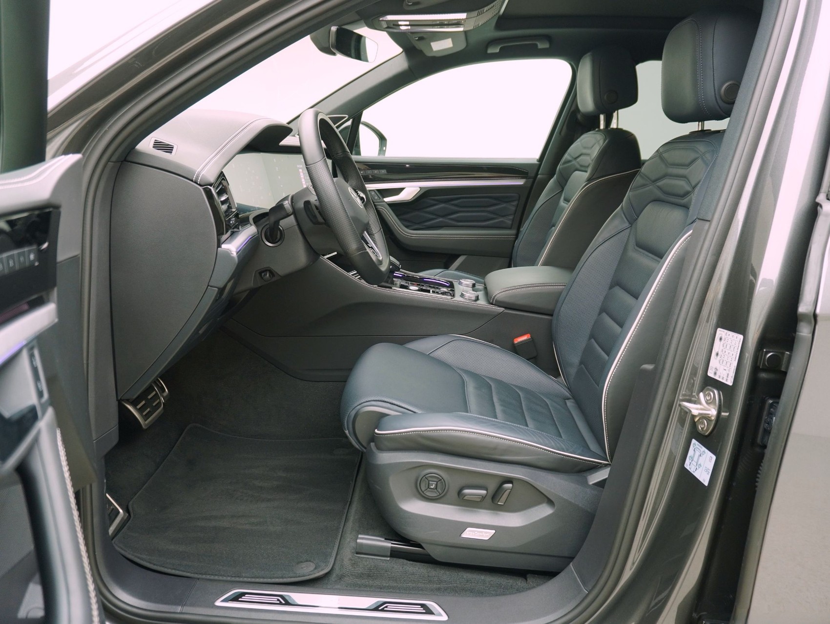 VW Touareg 3.0 V6 TDI 286 R-Line-image-10