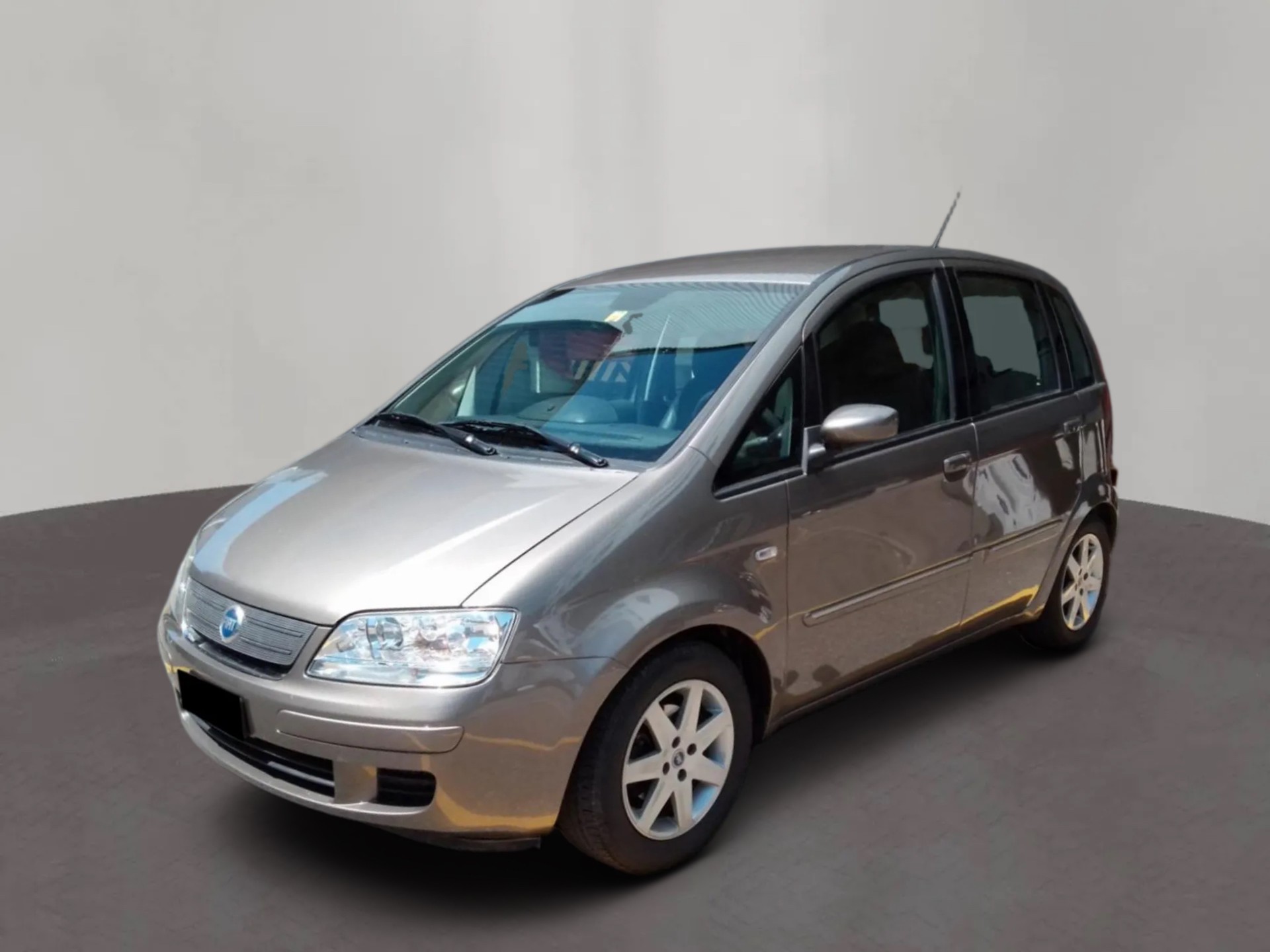 FIAT Idea 1.4 16V Dynamic-image-0