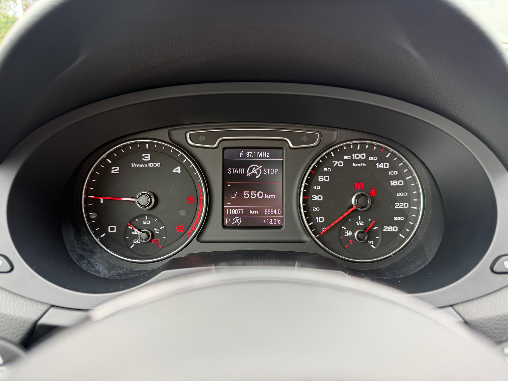 AUDI Q3 2.0 TDI quattro S-tronic-image-9