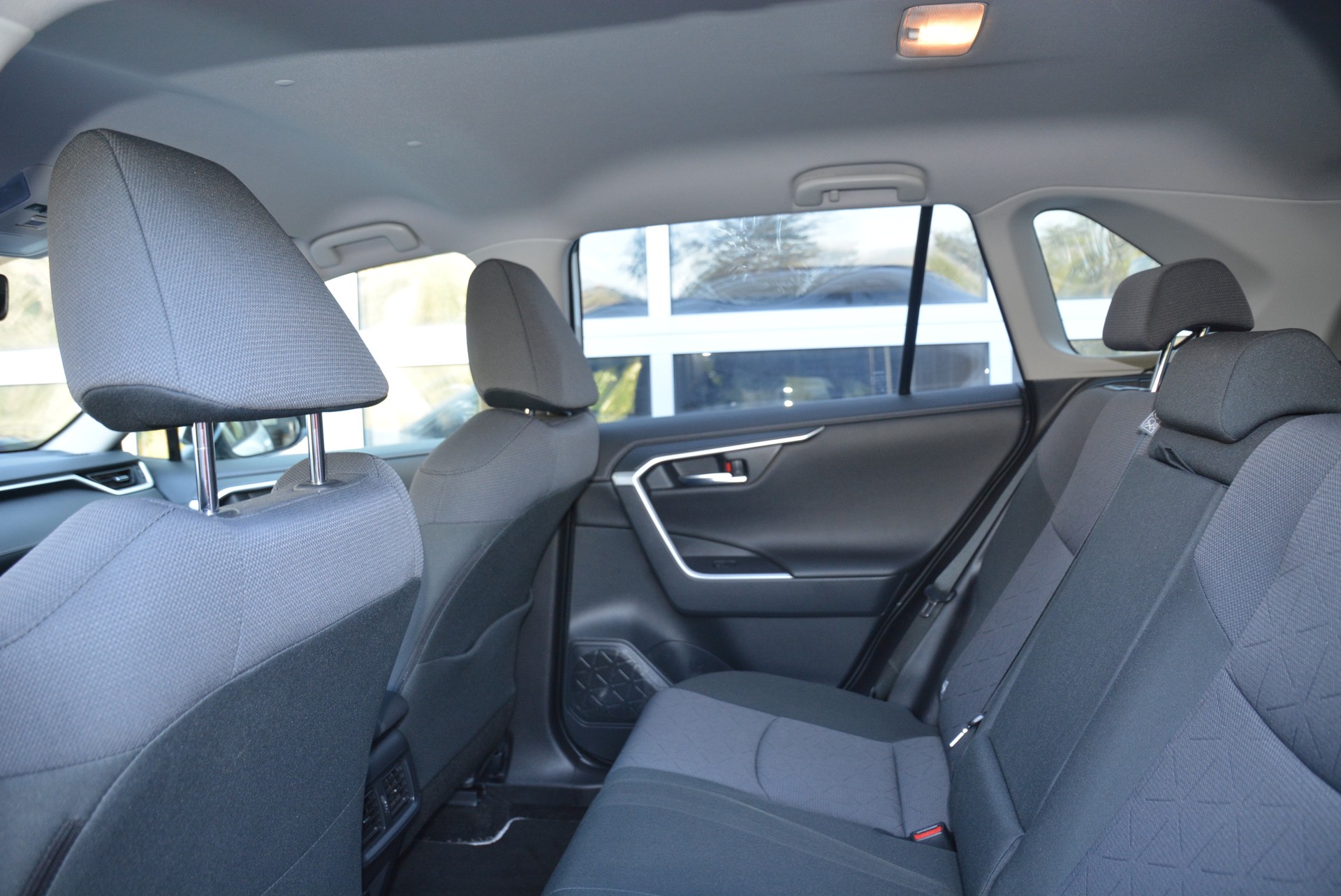 TOYOTA RAV-4 2.5 HSD Trend e-CVT 4WD-image-6